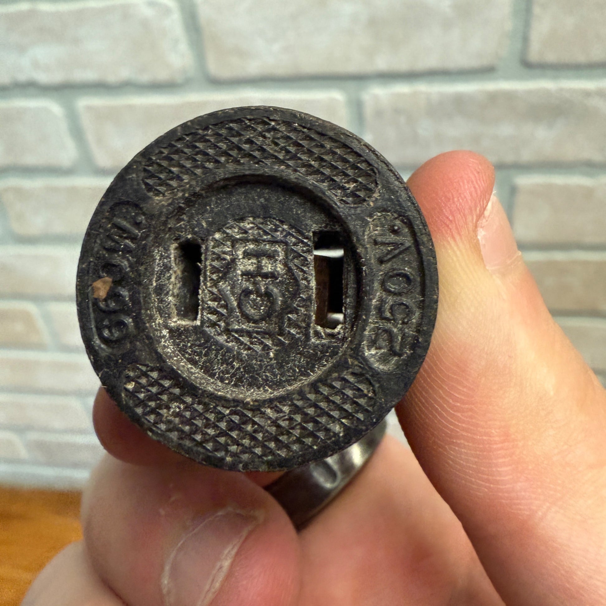 Vintage Cutler-Hammer C-H Socket Outlet/Receptacle Plug Adapter - 660W@250V