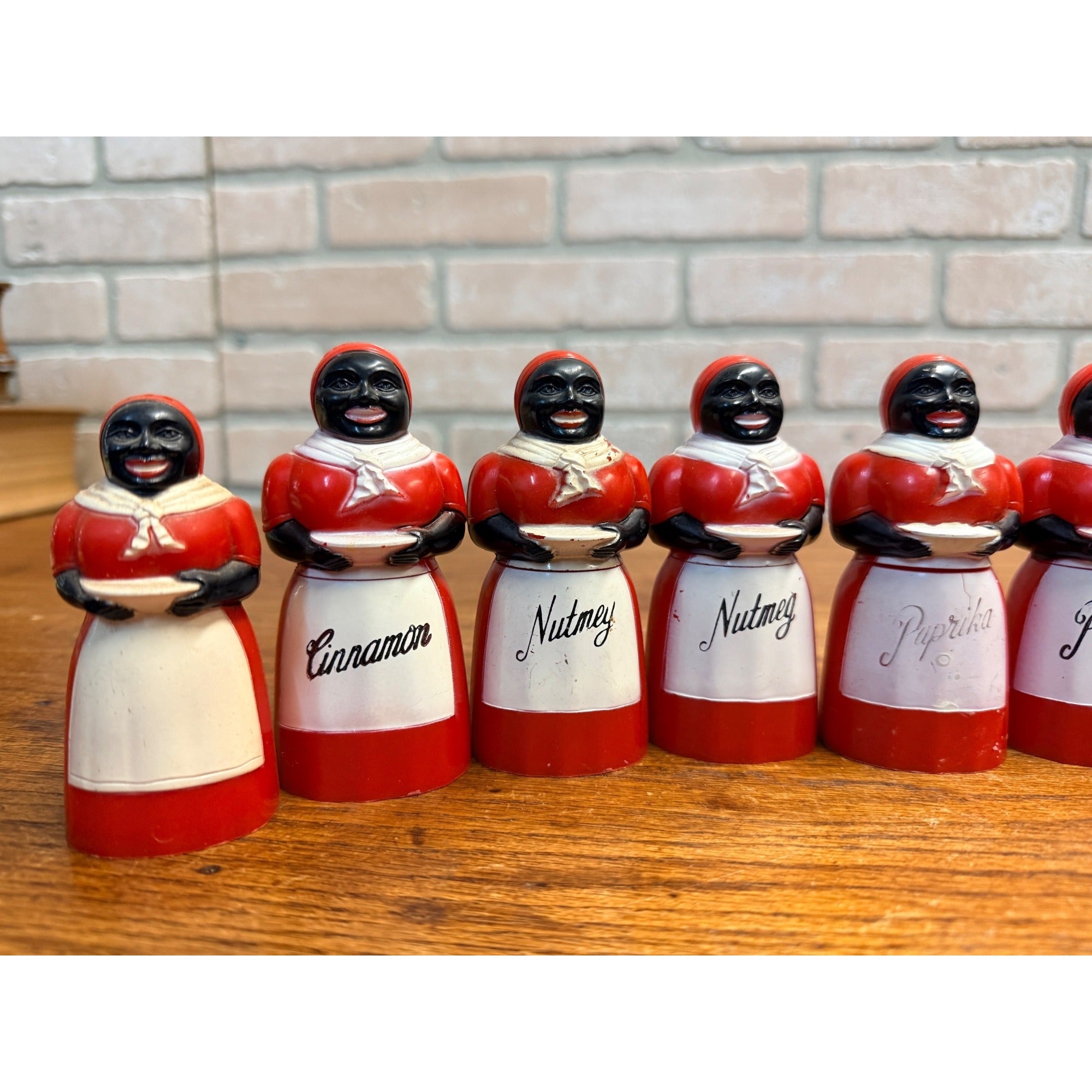 Vintage Aunt Jemima Plastic Spice Containers