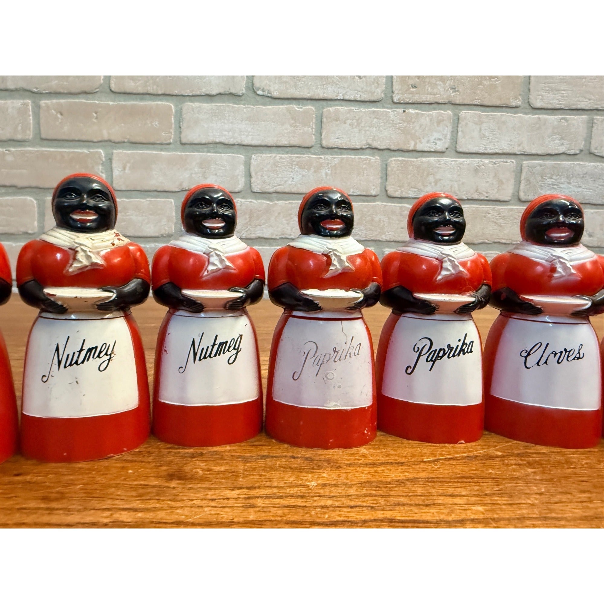 Vintage Aunt Jemima Plastic Spice Containers