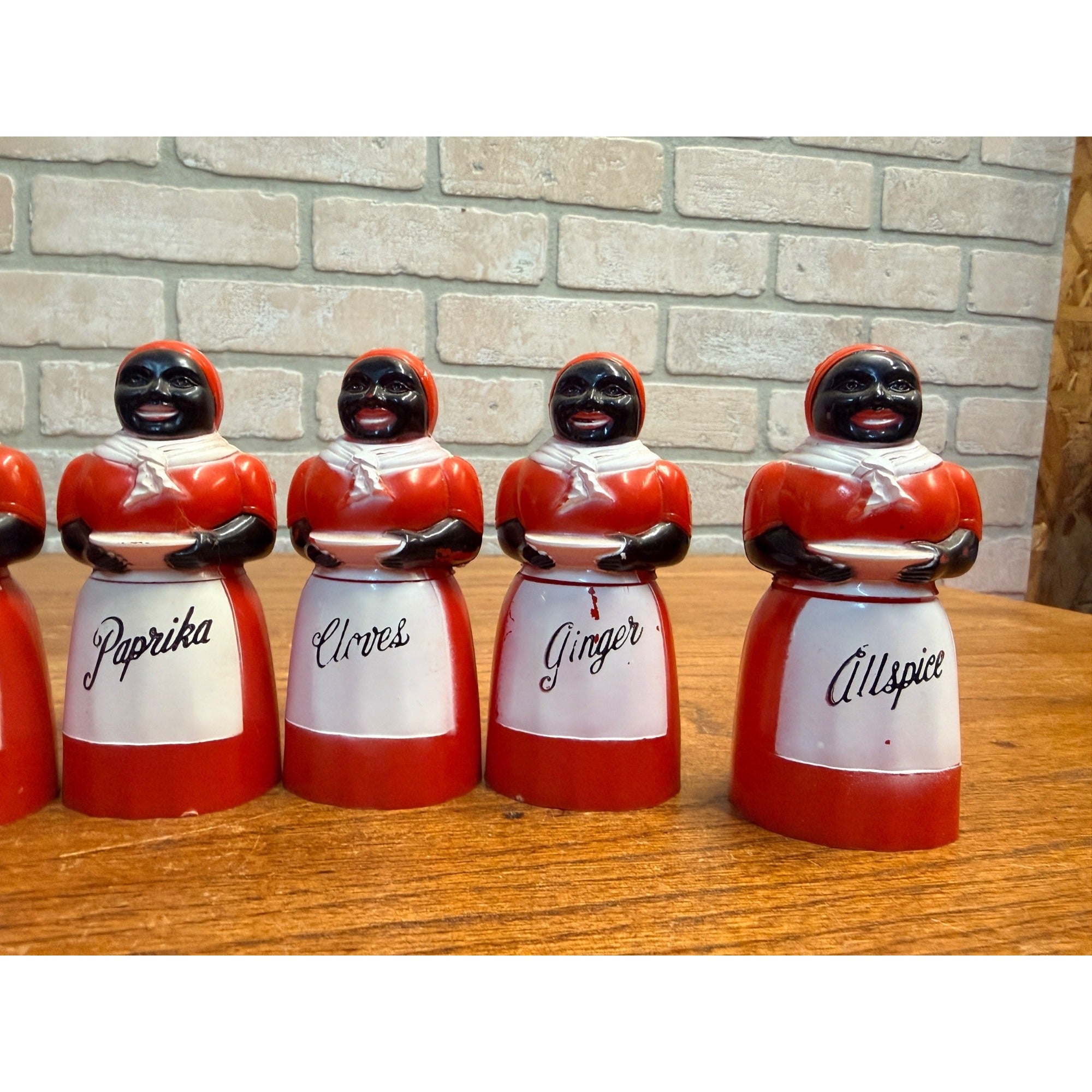 Vintage Aunt Jemima Plastic Spice Containers