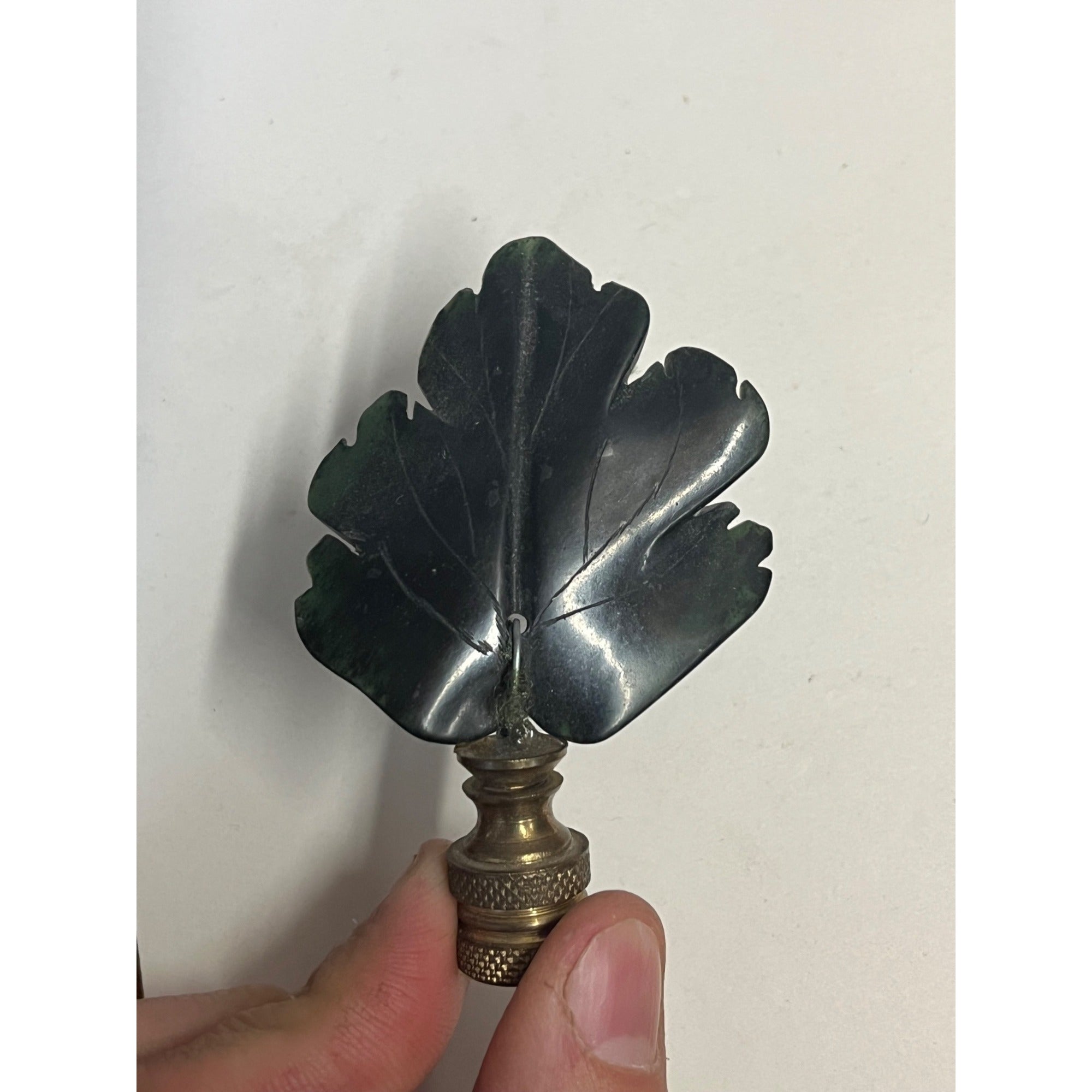 Vintage Hand Carved Jade Chinese Green Leaf Figural Lamp Finial Topper