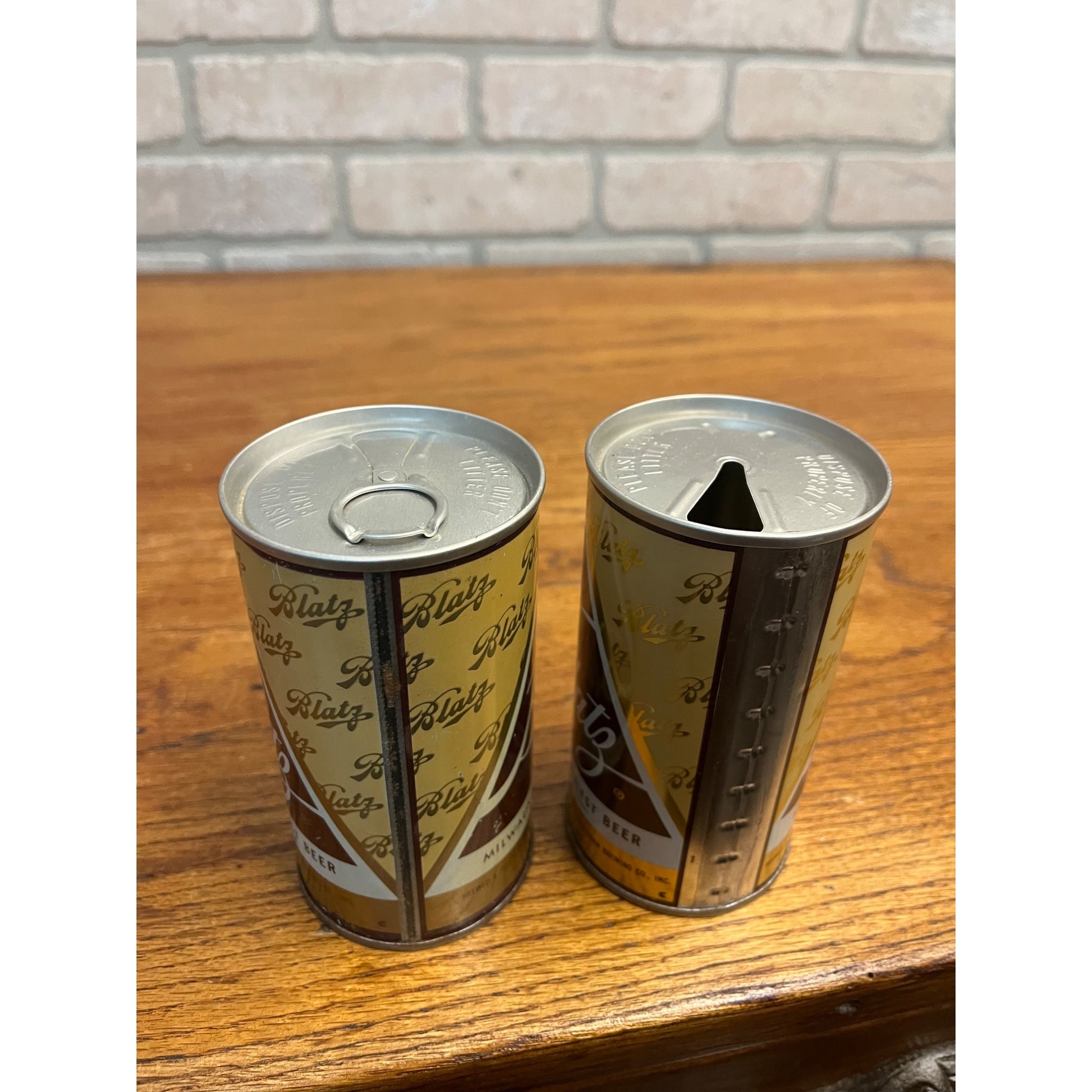 Vintage Blatz Milwaukee's Finest Beer Flat Top Pull Tab Cans -- 2 Variations