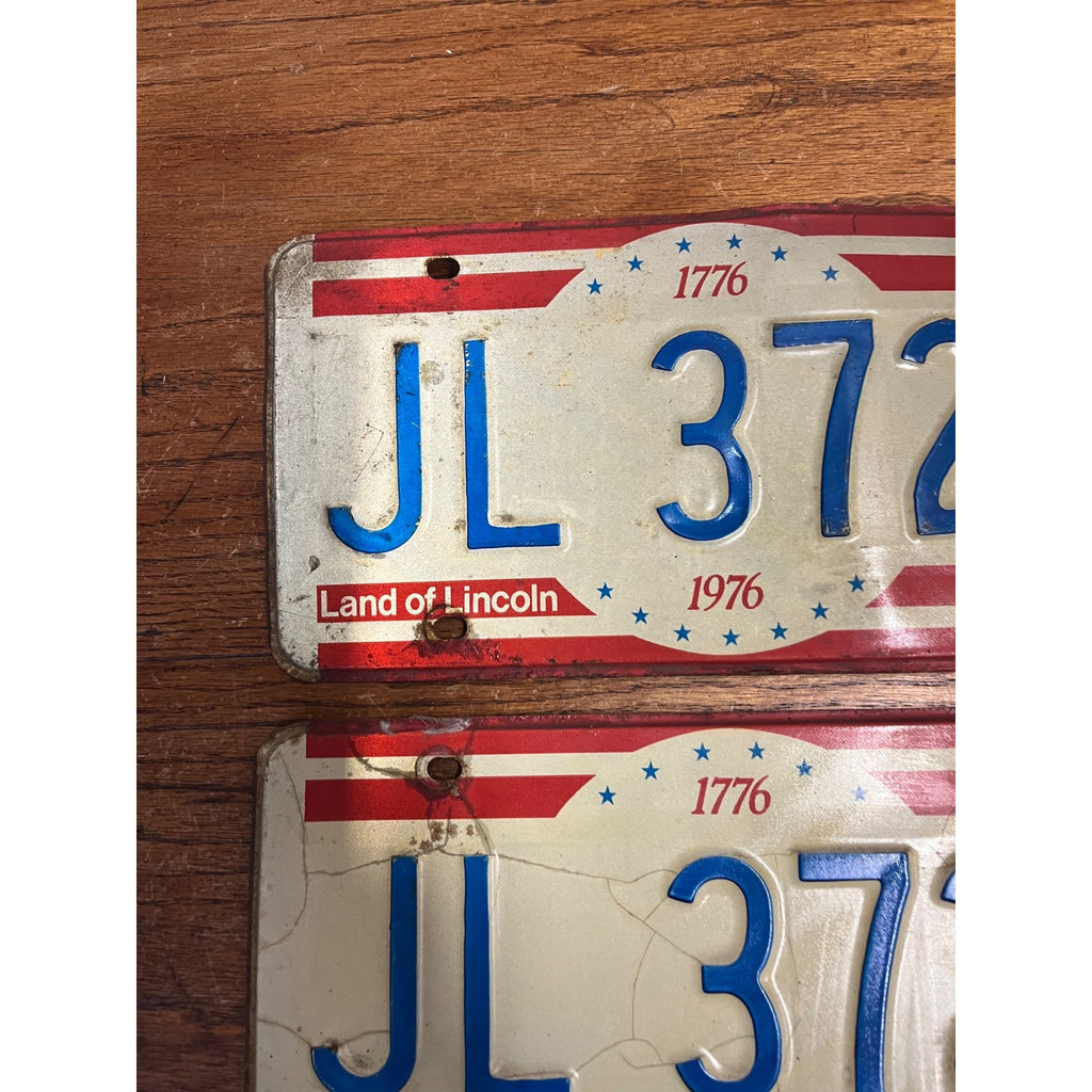 2 Vintage 1976 1776 Illinois License Plate Bicentennial Matching Pair