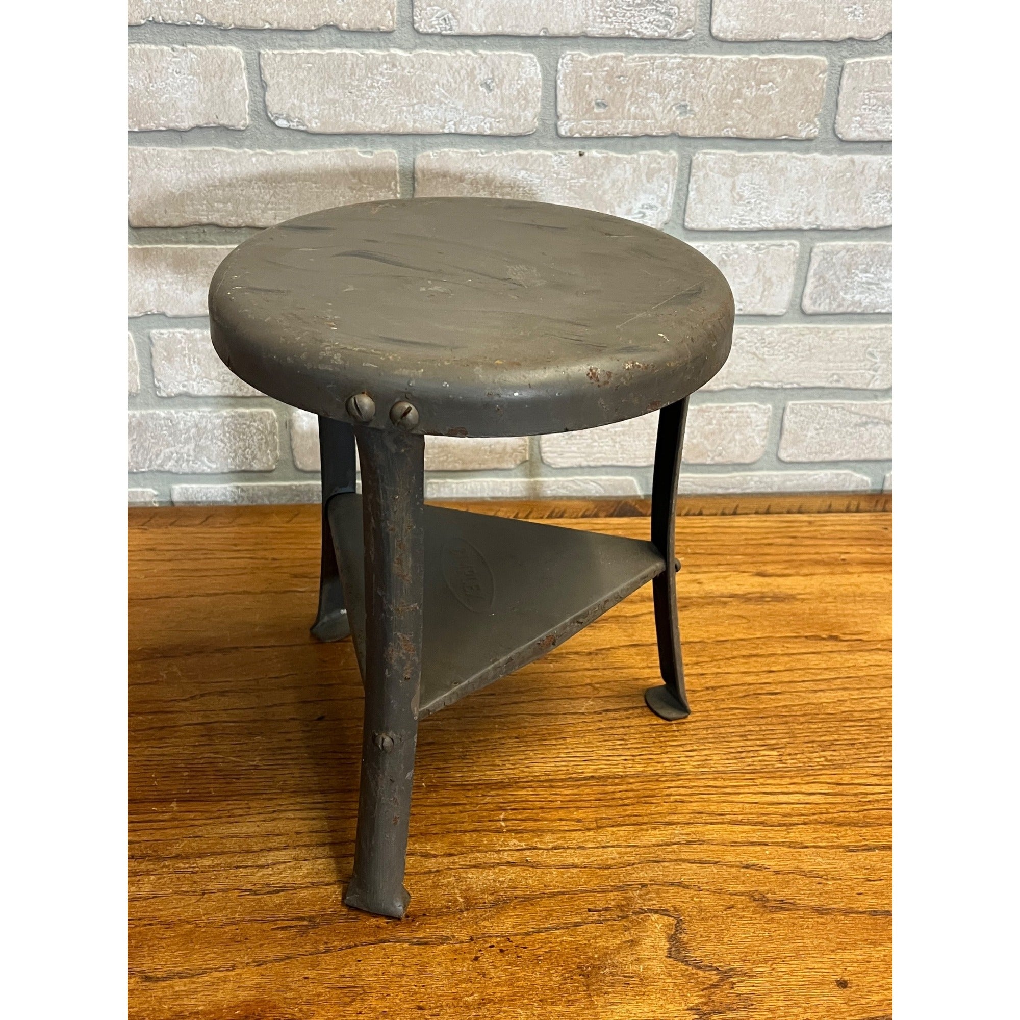 Vintage Metal Cow Milking Stool Primitive Rustic Farm Barn Fresh