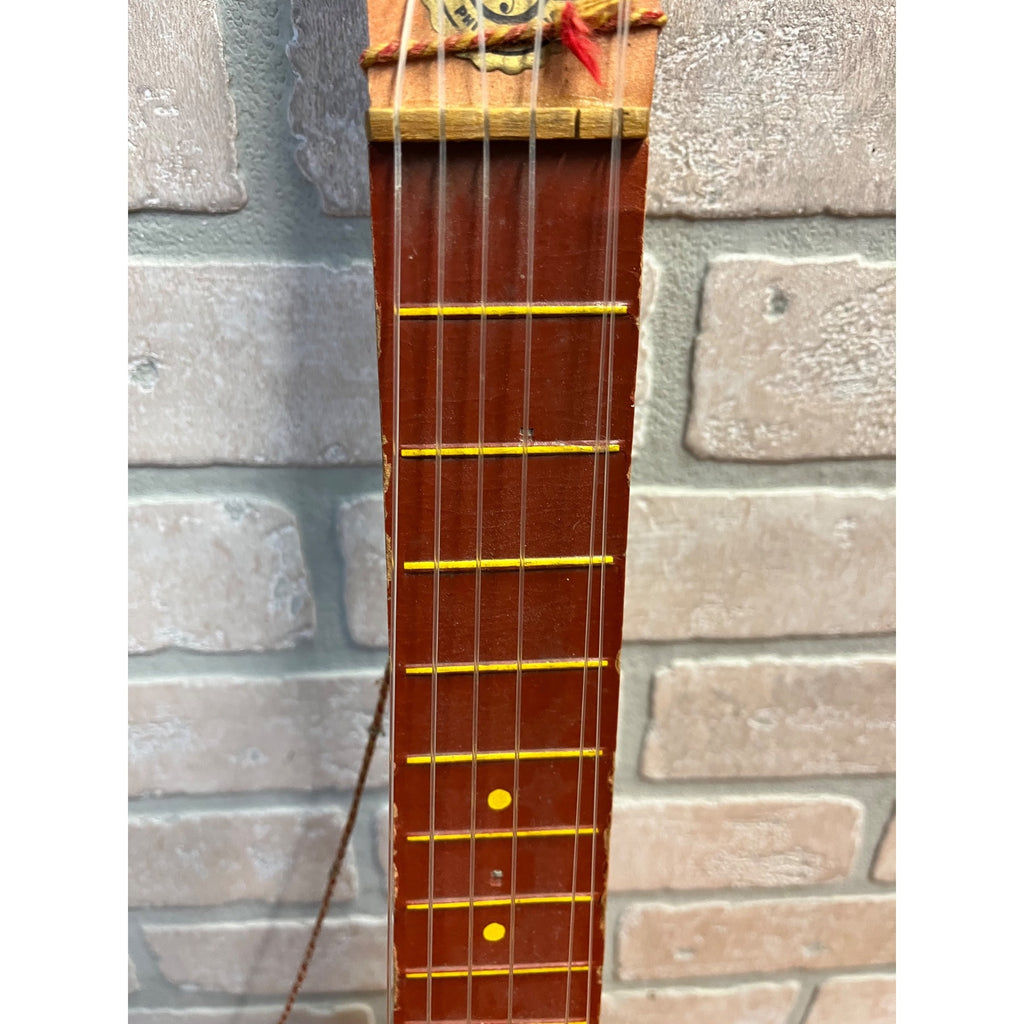 VINTAGE 1959 JEFFERSON PRESTIGE TOY LONE RANGER AND TONTO GUITAR litho