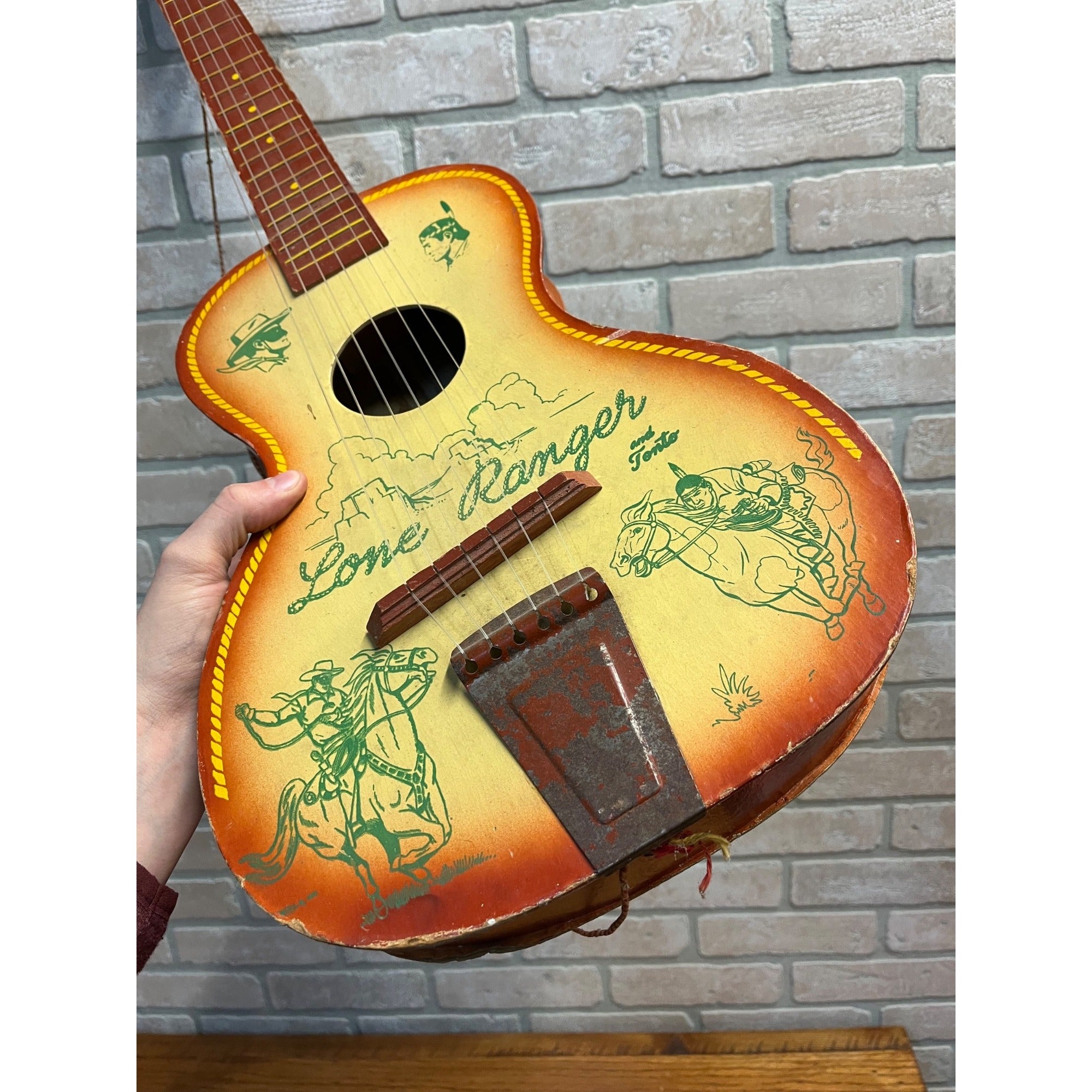 VINTAGE 1959 JEFFERSON PRESTIGE TOY LONE RANGER AND TONTO GUITAR litho