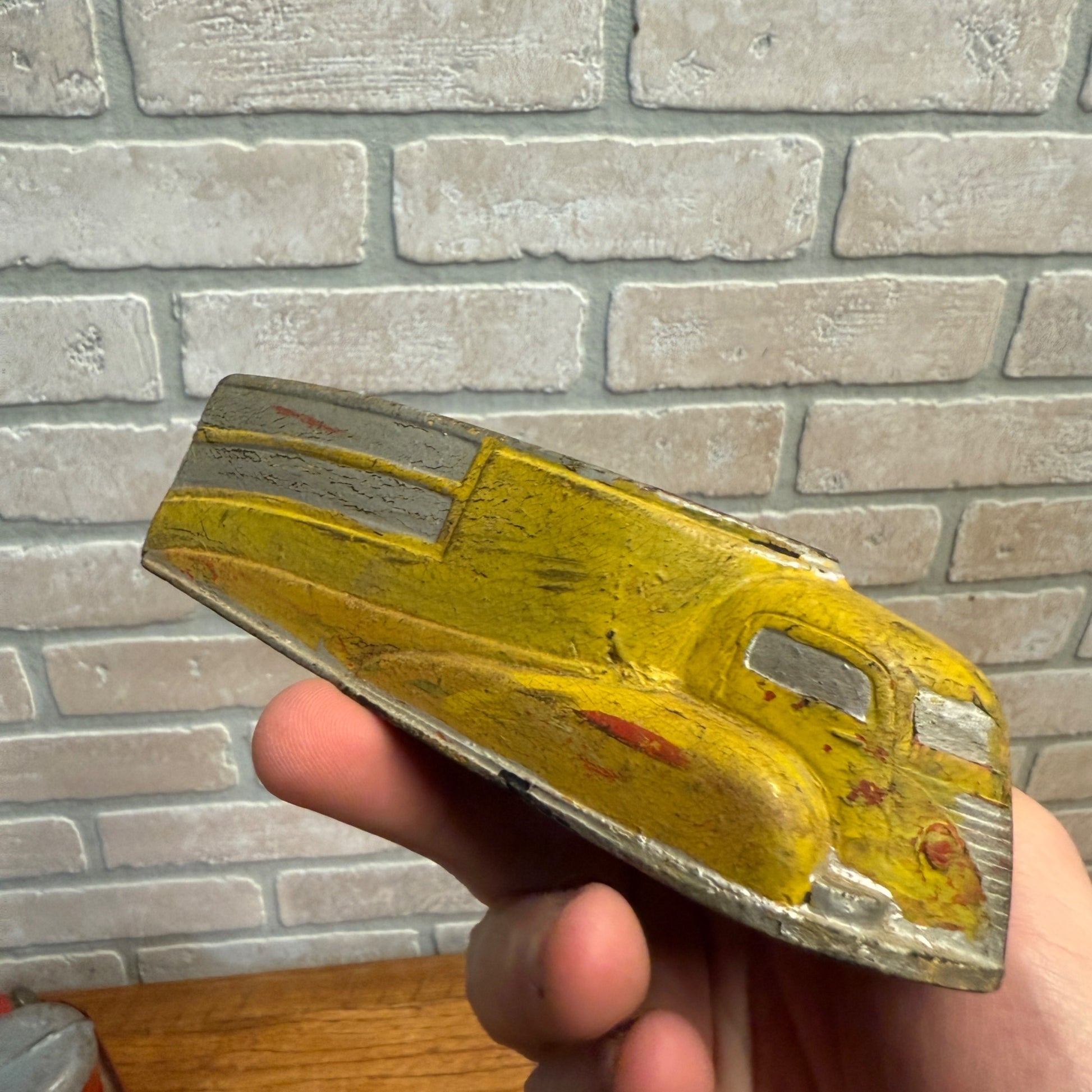 Vintage 1930s Sun Rubber Co Toy Streamline Yellow Delivery Truck 5.5" - No Tires