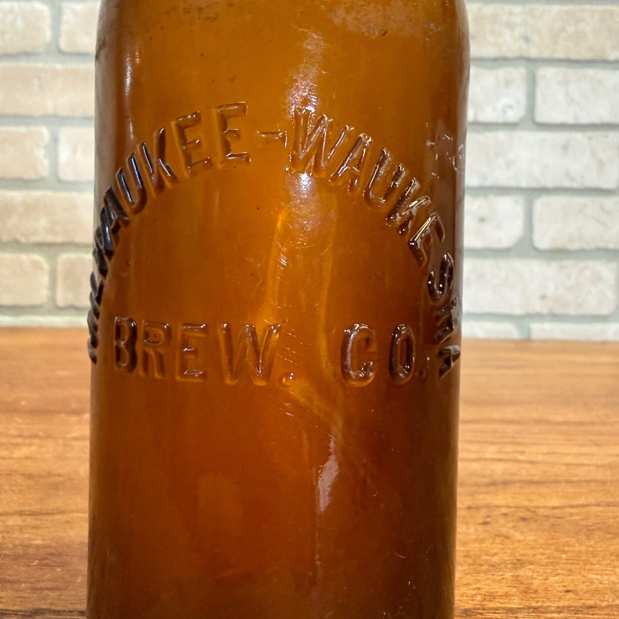 Vintage Pre-Pro Milwaukee Waukesha Brew Co. Embossed Beer Bottle Wisconsin 12oz