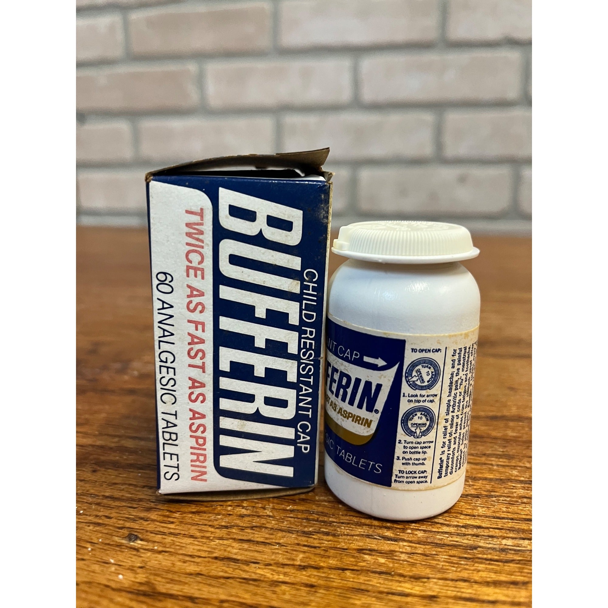 Vintage 12 tablet Bufferin clear bottle with aspirin and box NOS