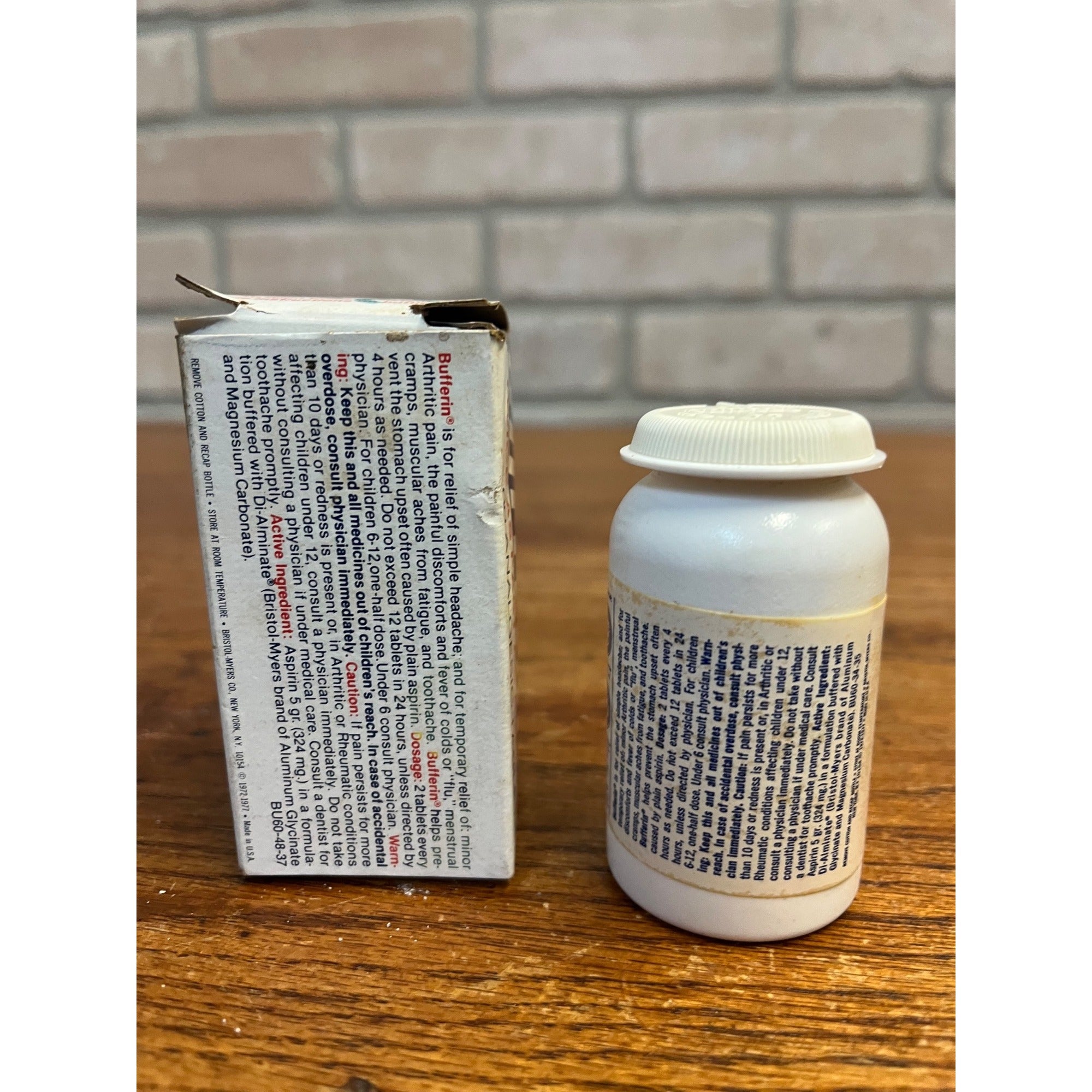 Vintage 12 tablet Bufferin clear bottle with aspirin and box NOS