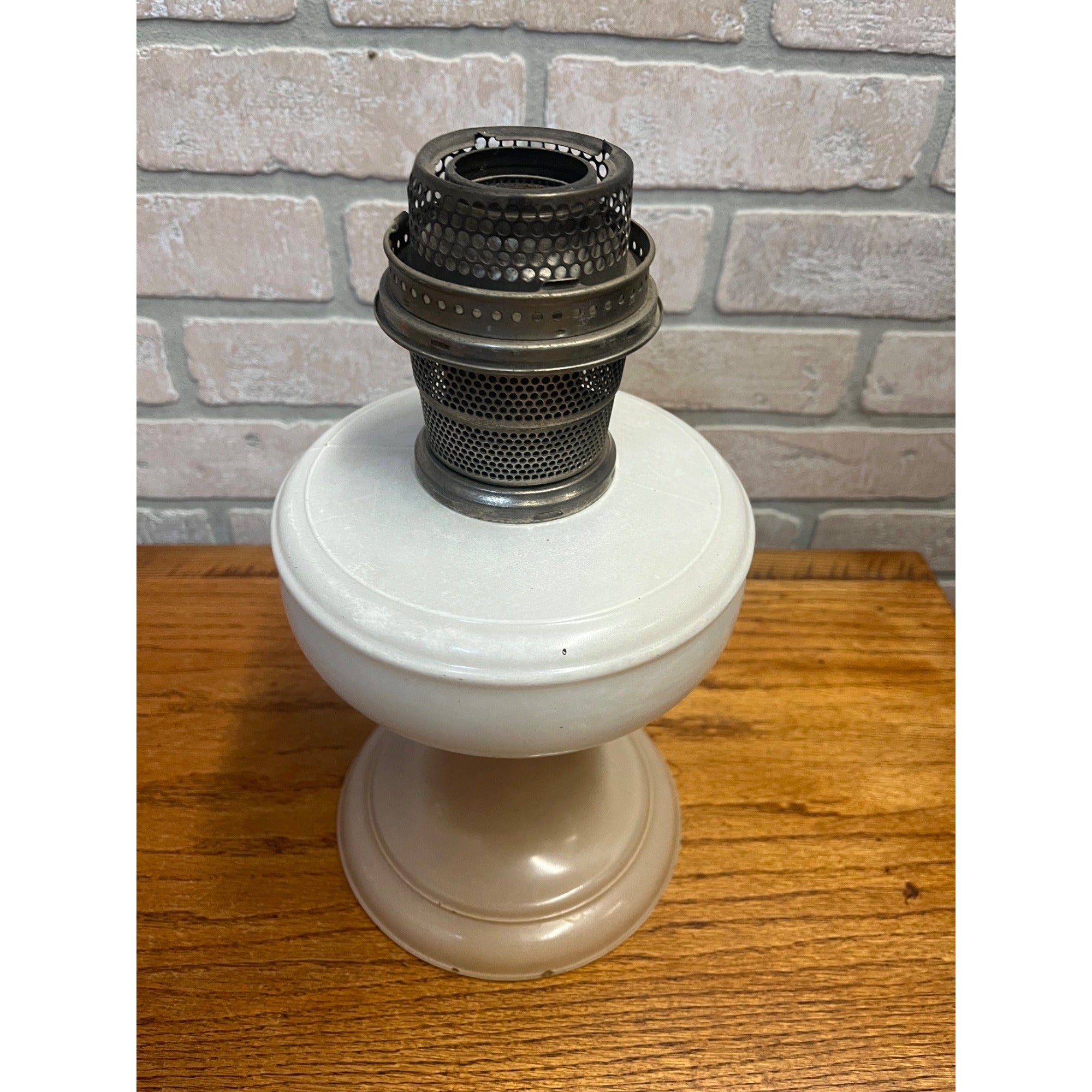 Aladdin White Venetian Glass Oil Lamp w/ Model B Burner As-Is