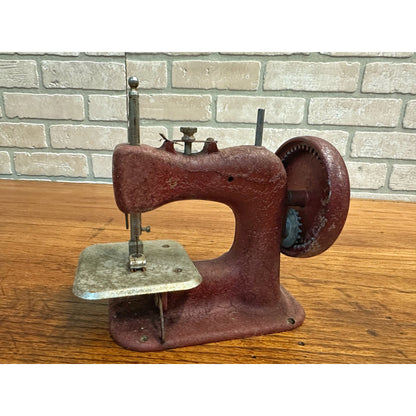 Vintage 1950s Genero Stitch Mistress Child's Toy Sewing Machine - AS-IS / PARTS