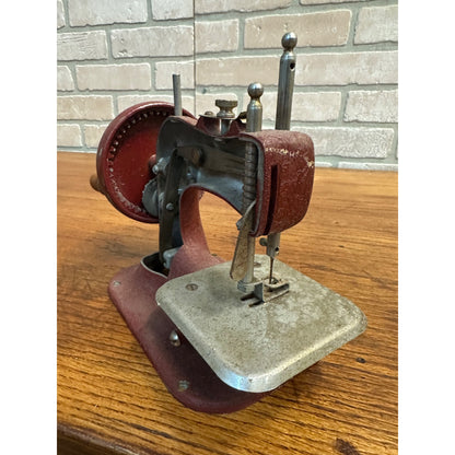 Vintage 1950s Genero Stitch Mistress Child's Toy Sewing Machine - AS-IS / PARTS