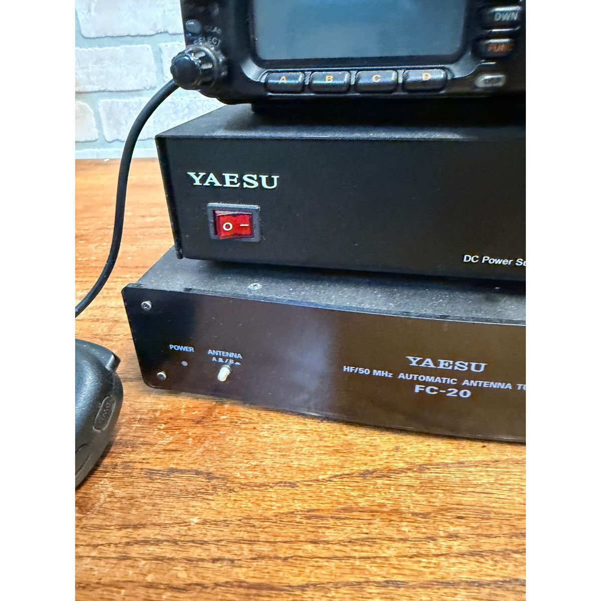 Yaesu FT-100 HF VHF UHF Transceiver FP-1023 Power Supply FC-20 Antenna Tuner