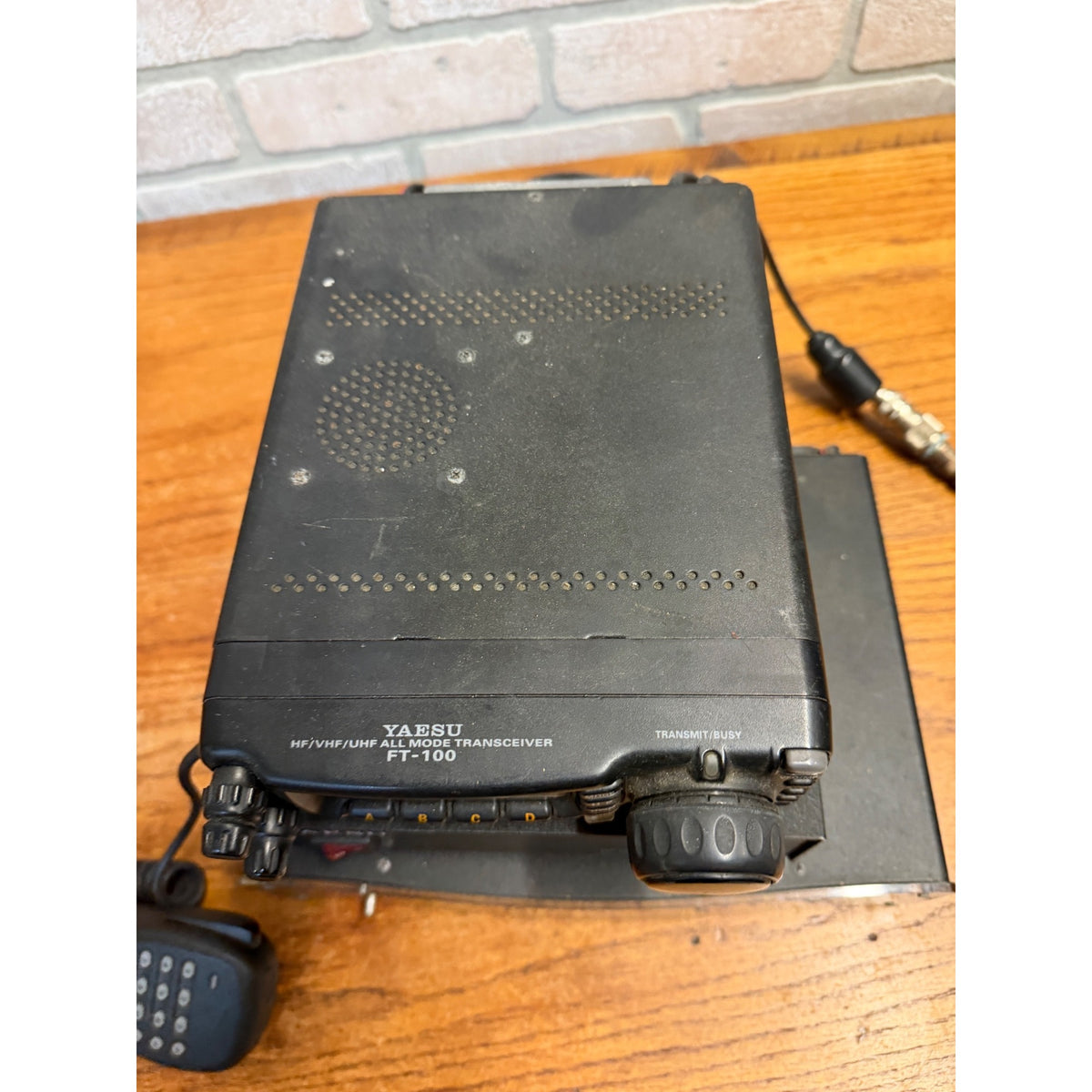 Yaesu FT-100 HF VHF UHF Transceiver FP-1023 Power Supply FC-20 Antenna Tuner