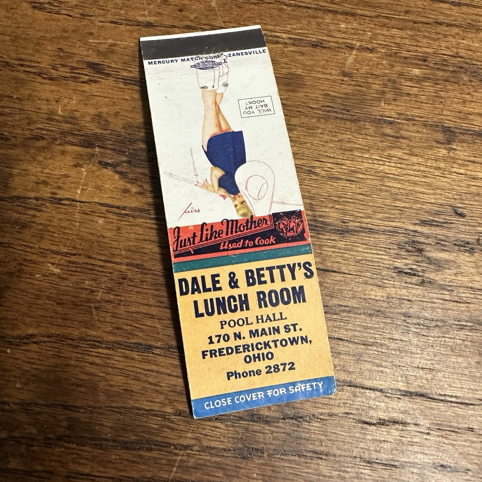 1940s 1950s Pinup Girlie Girly Matchbook Cover Dale Lunch Room Fredericktown OH