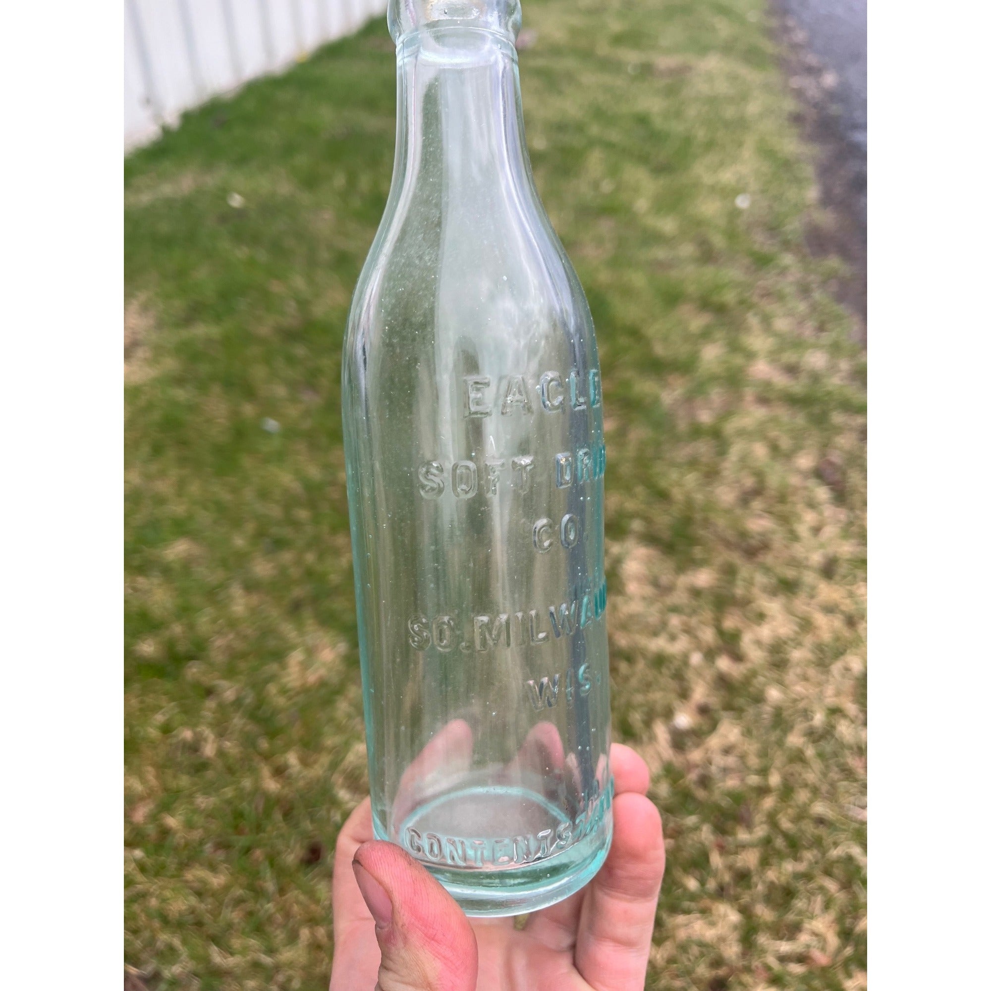 Vintage 1930s Eagle Soft Drink Co. Embossed Soda Bottle Milwaukee Wis WI