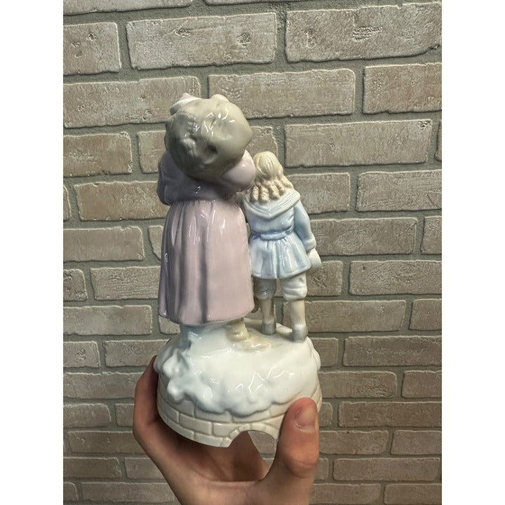 Vintage Porcelain Santa Figure Musical Christmas 8" (Santa Coming To Town)