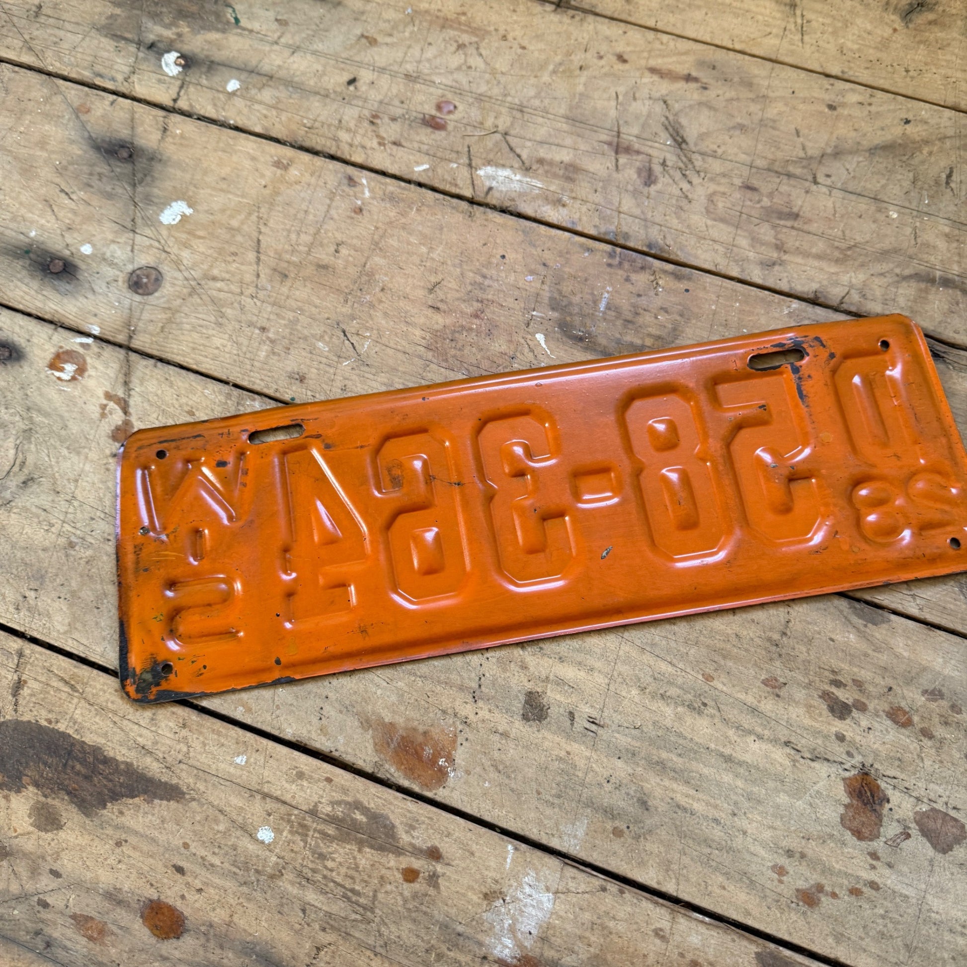 1928 Wisconsin License Plate 58-364 Clean Orange Black D