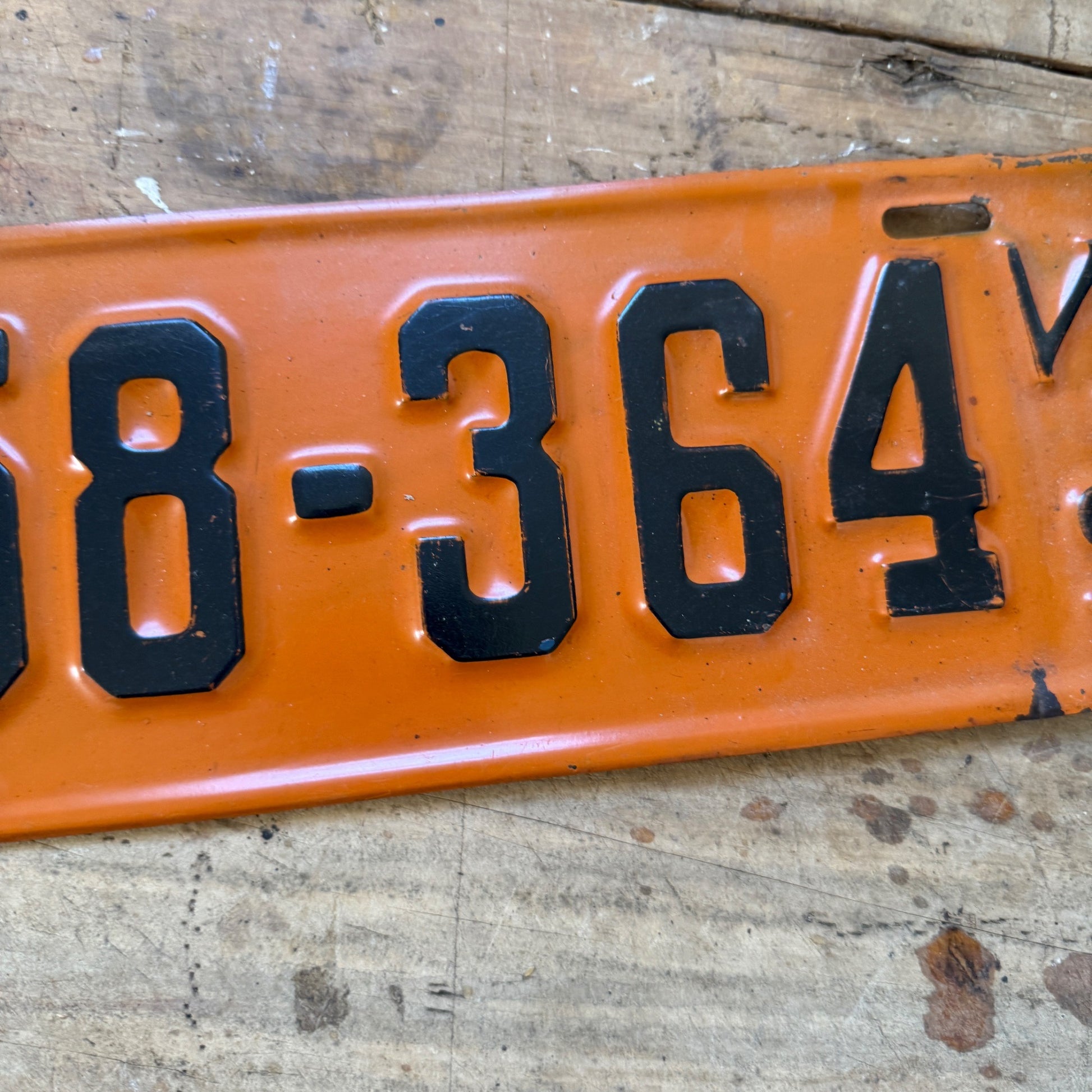 1928 Wisconsin License Plate 58-364 Clean Orange Black D