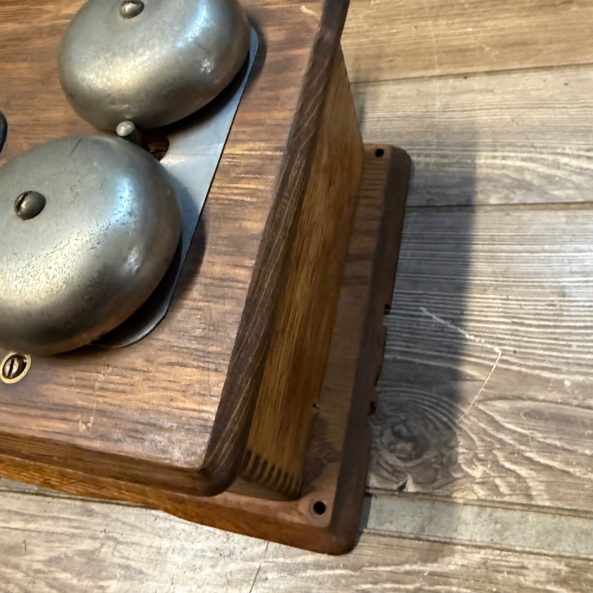 Antique Oak Wall Mount Telephone Leich Electric Co. ? #105-O 1600