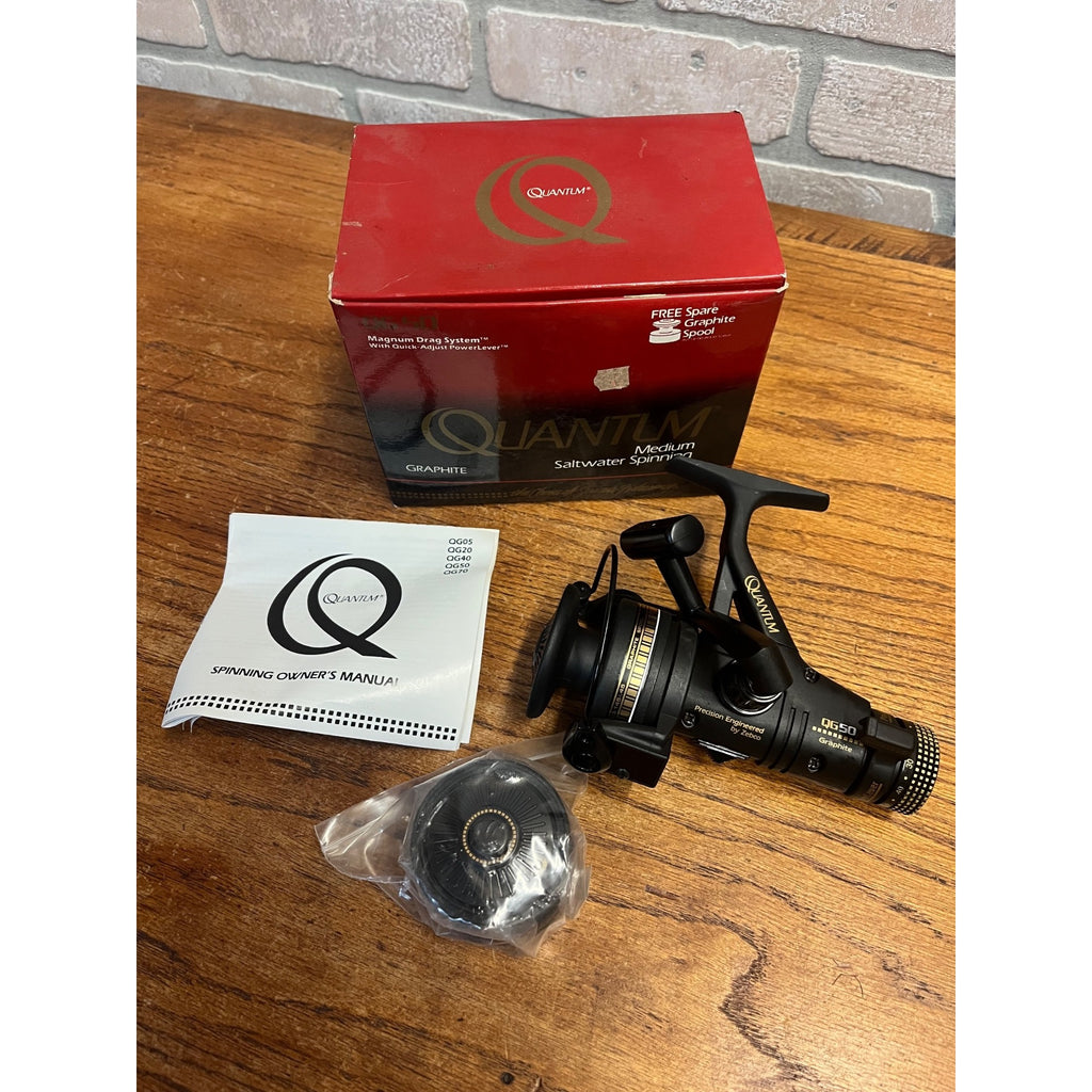 Vtg  Salt Water Quantum QG 50 Spinning Reel Graphite W Box Like New
