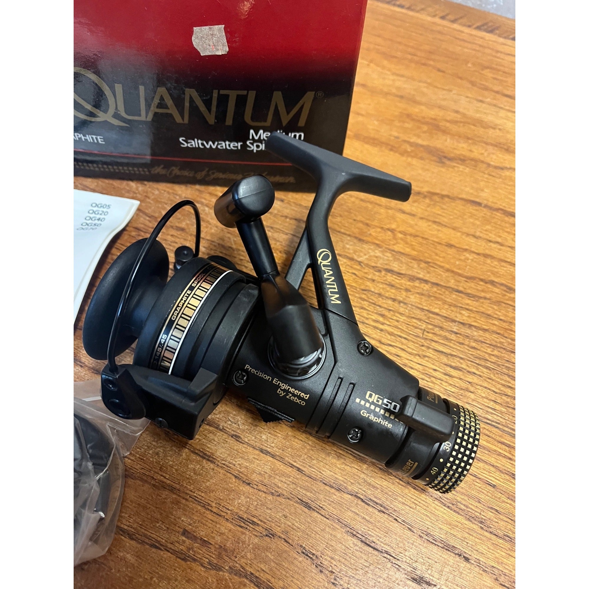 Vtg  Salt Water Quantum QG 50 Spinning Reel Graphite W Box Like New