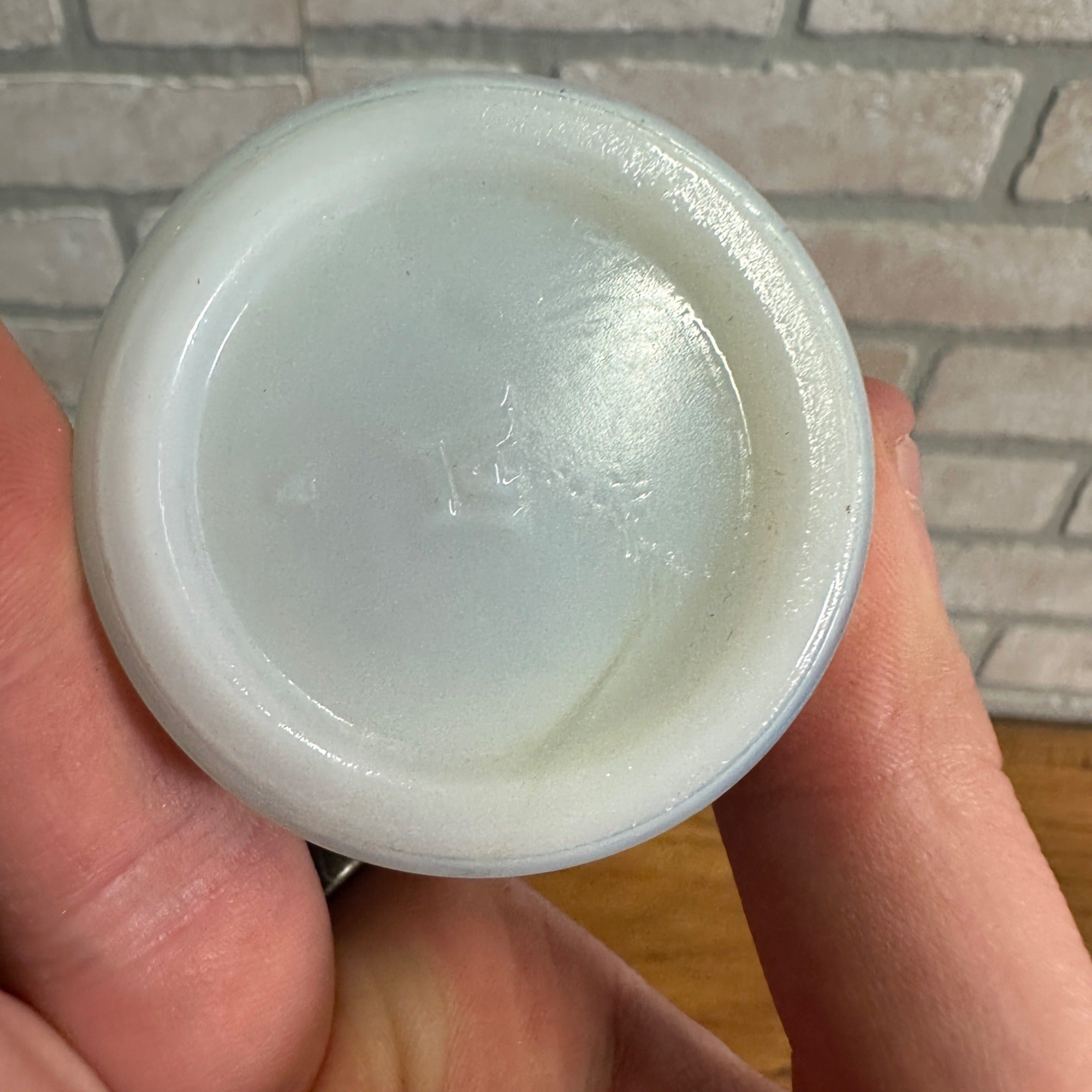 Scarce Rayburn Red Salve Chicago Milk Glass Medical Pharmacy Container