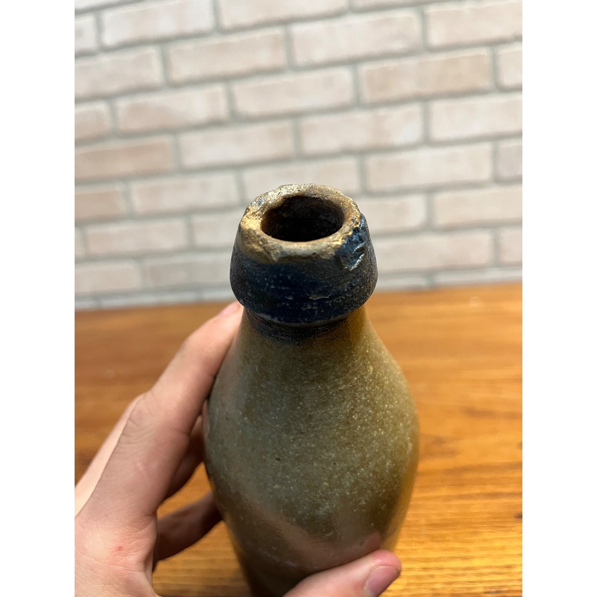 Antique Early  L. Liebscher Milwaukee Wis. Clay Stoneware Beige Beer Bottle