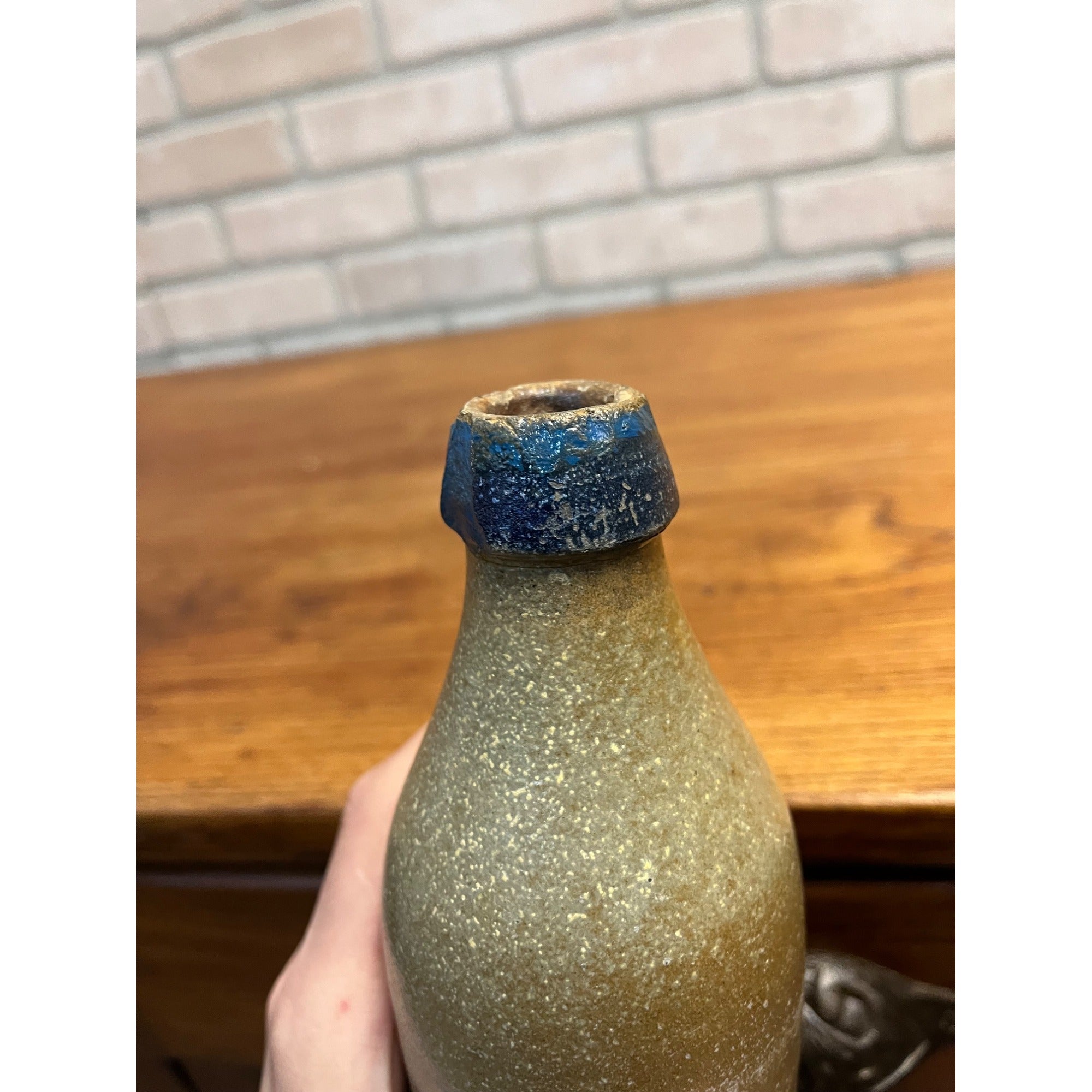 Antique Early  L. Liebscher Milwaukee Wis. Clay Stoneware Beige Beer Bottle