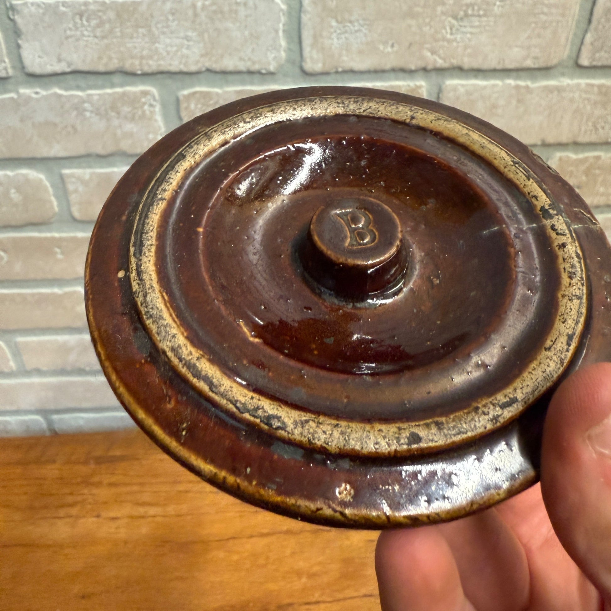 Vintage Storeware Crock Lid Bean Pot Lid Brown "B" - 4.75" Diameter - Tobacco?
