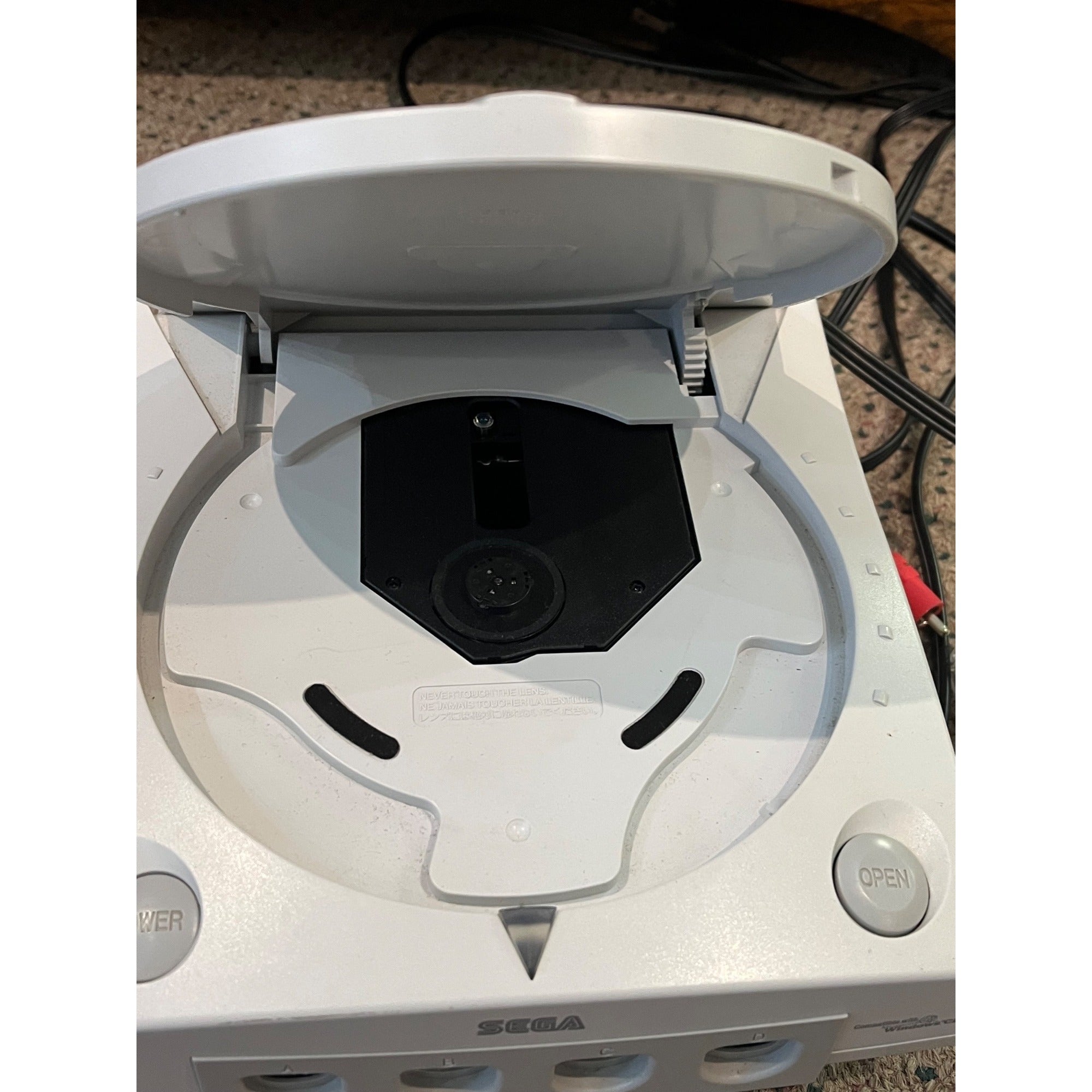 Vintage Sega Dreamcast Video Game Console Bundle 3 Controllers, 2 Games, VMUs