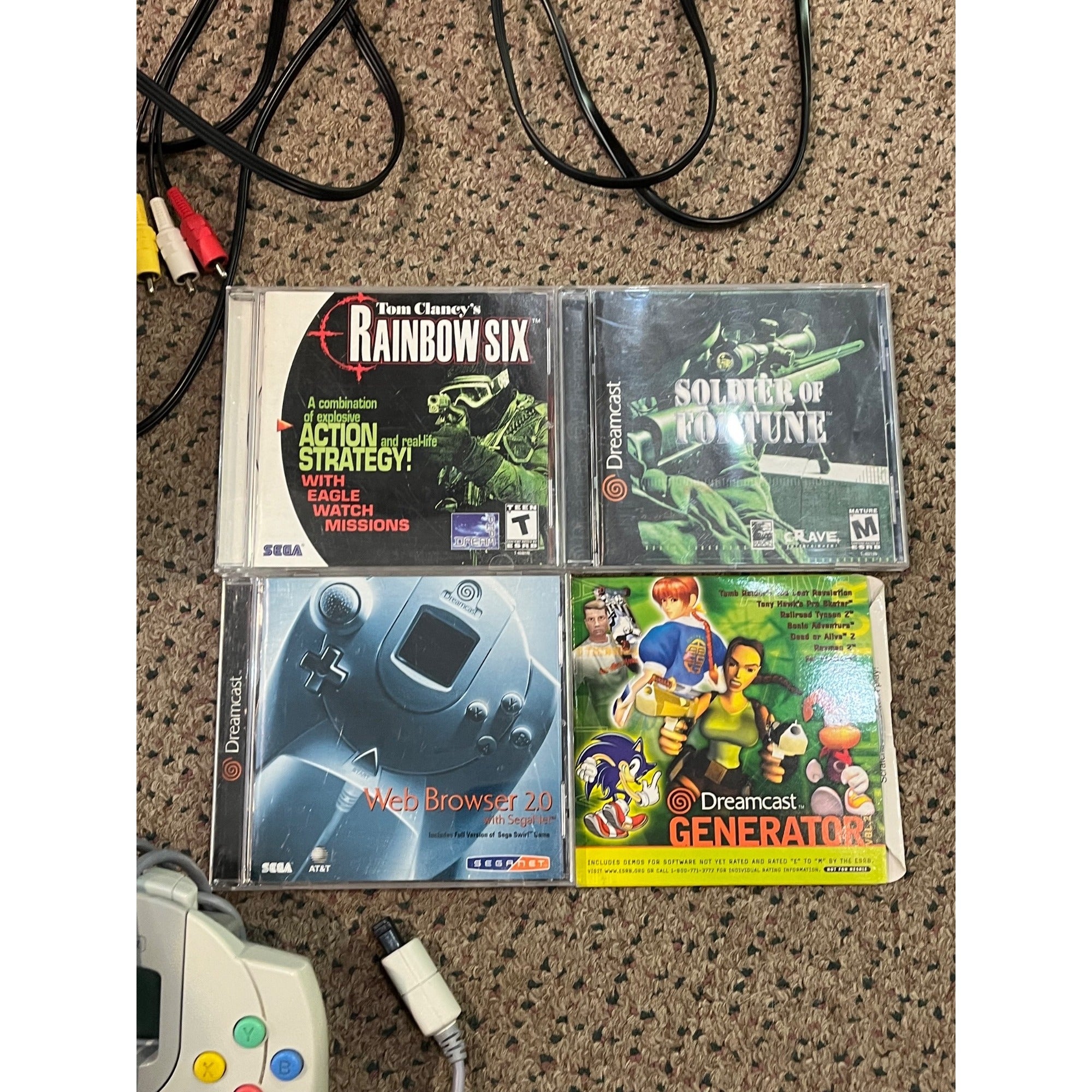 Vintage Sega Dreamcast Video Game Console Bundle 3 Controllers, 2 Games, VMUs
