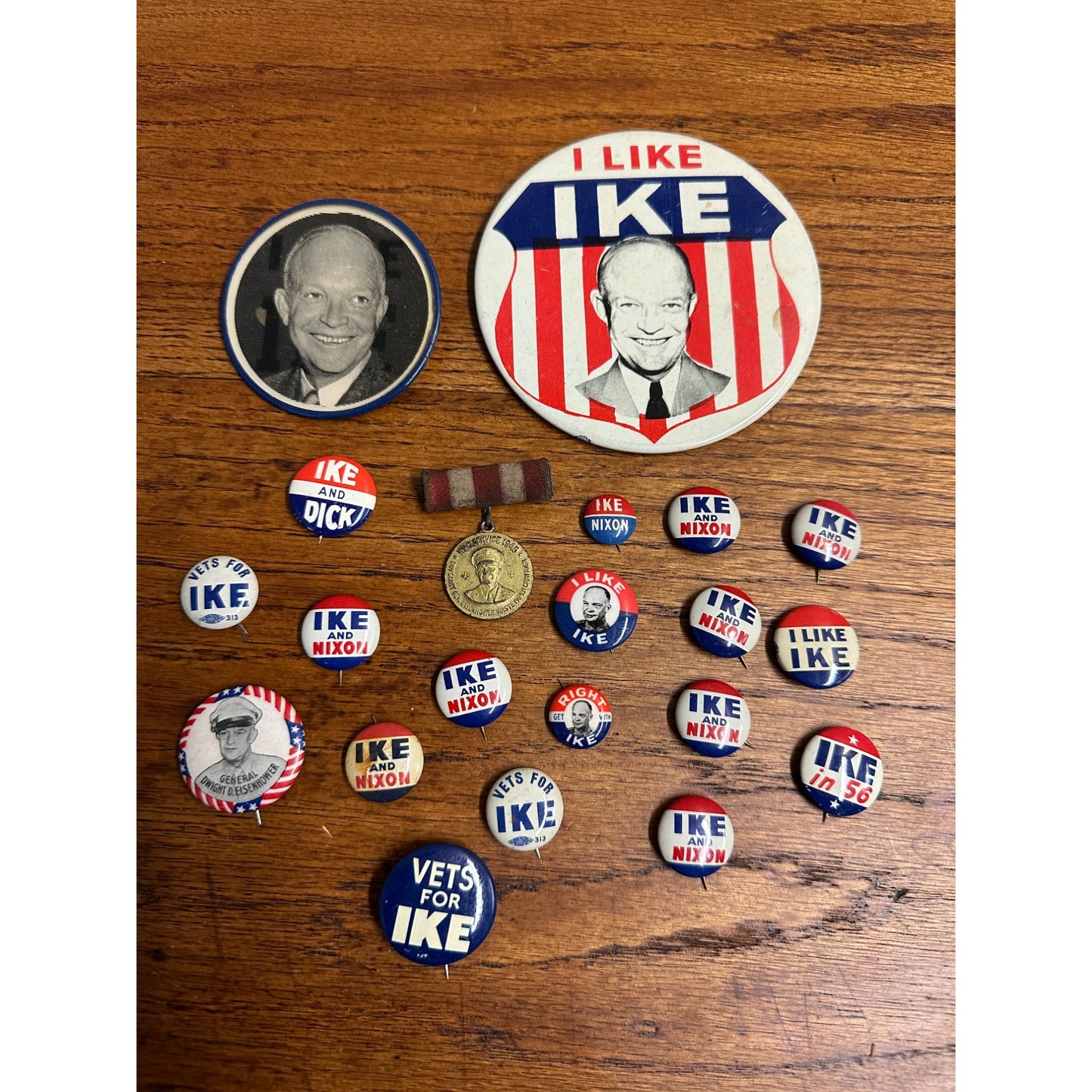 Vintage 1950s Dwight Eisenhower Ike for President Pins Buttons Huge Lot Flasher ++