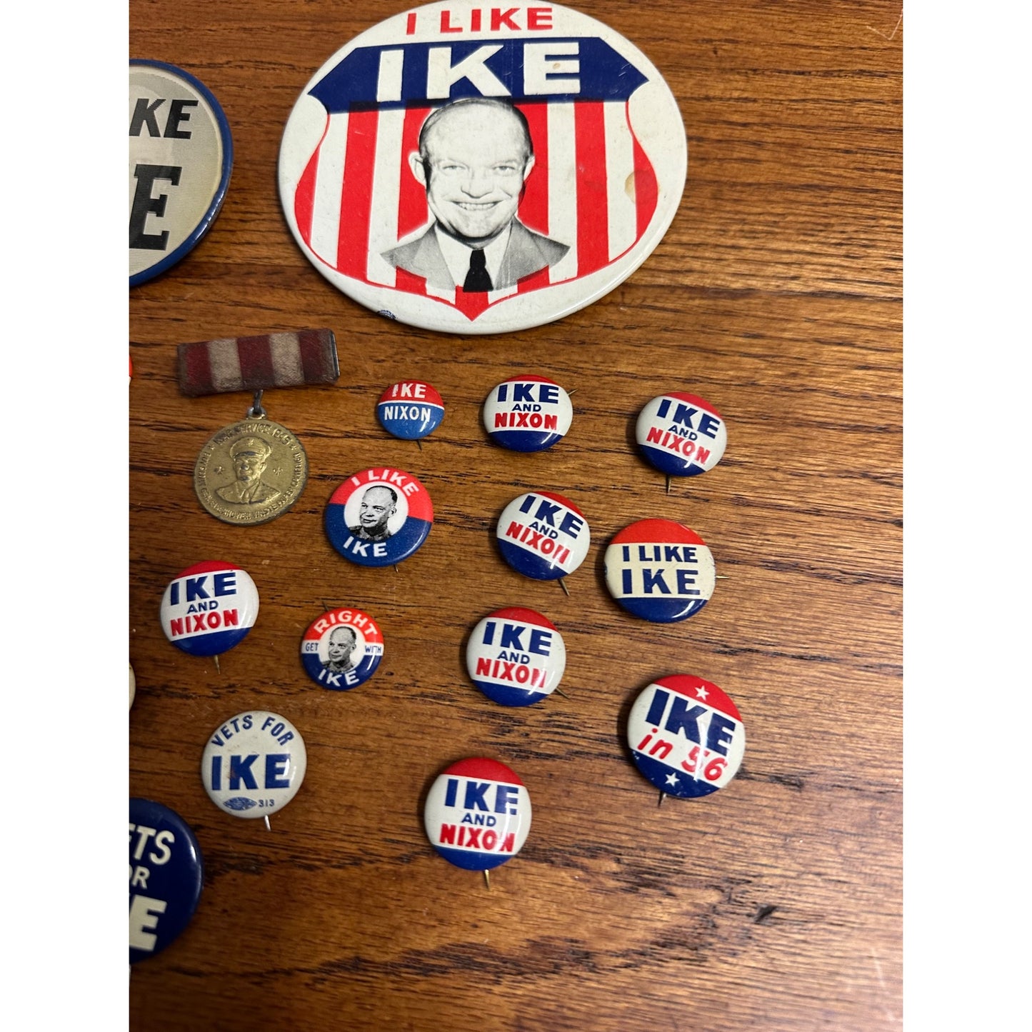 Vintage 1950s Dwight Eisenhower Ike for President Pins Buttons Huge Lot Flasher ++