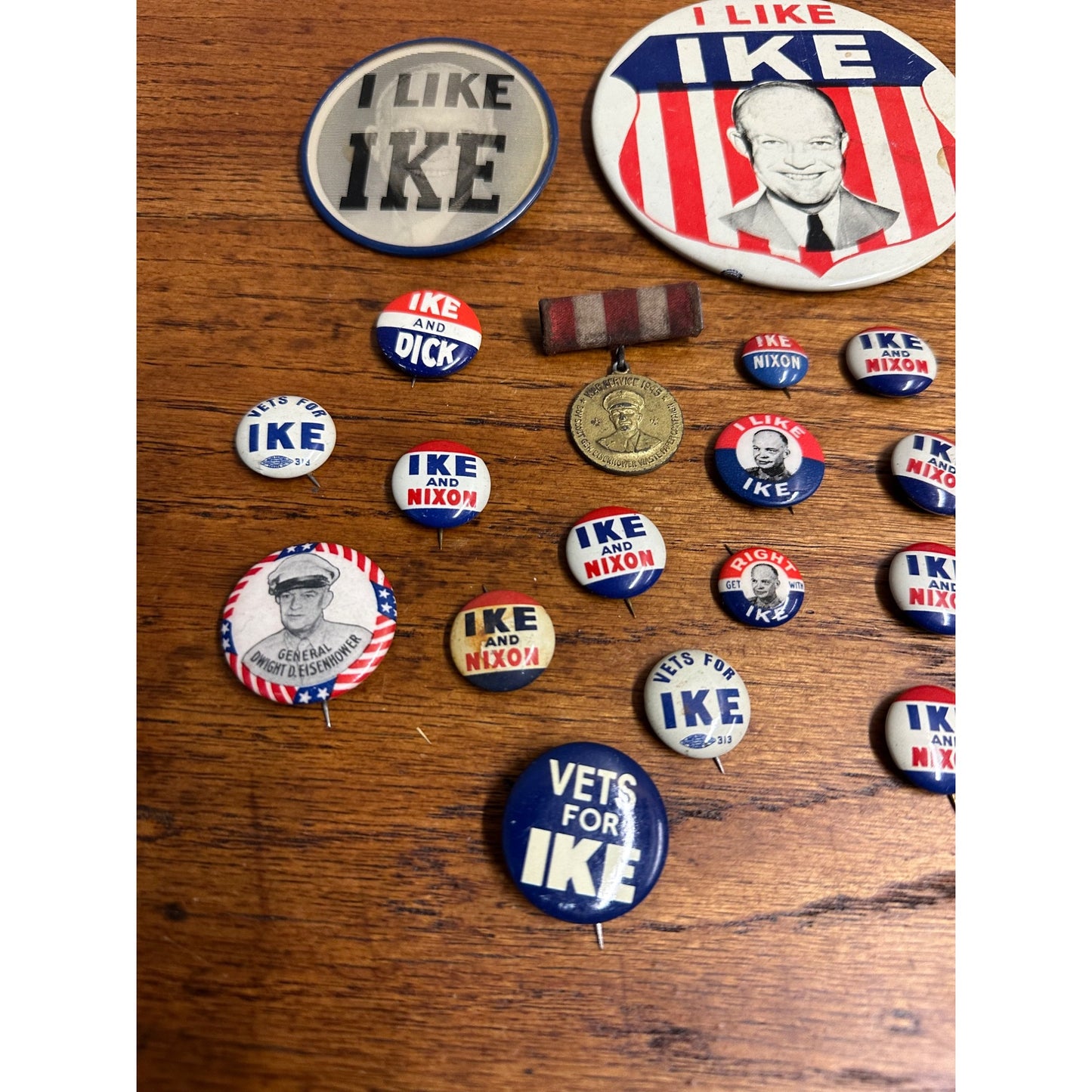 Vintage 1950s Dwight Eisenhower Ike for President Pins Buttons Huge Lot Flasher ++