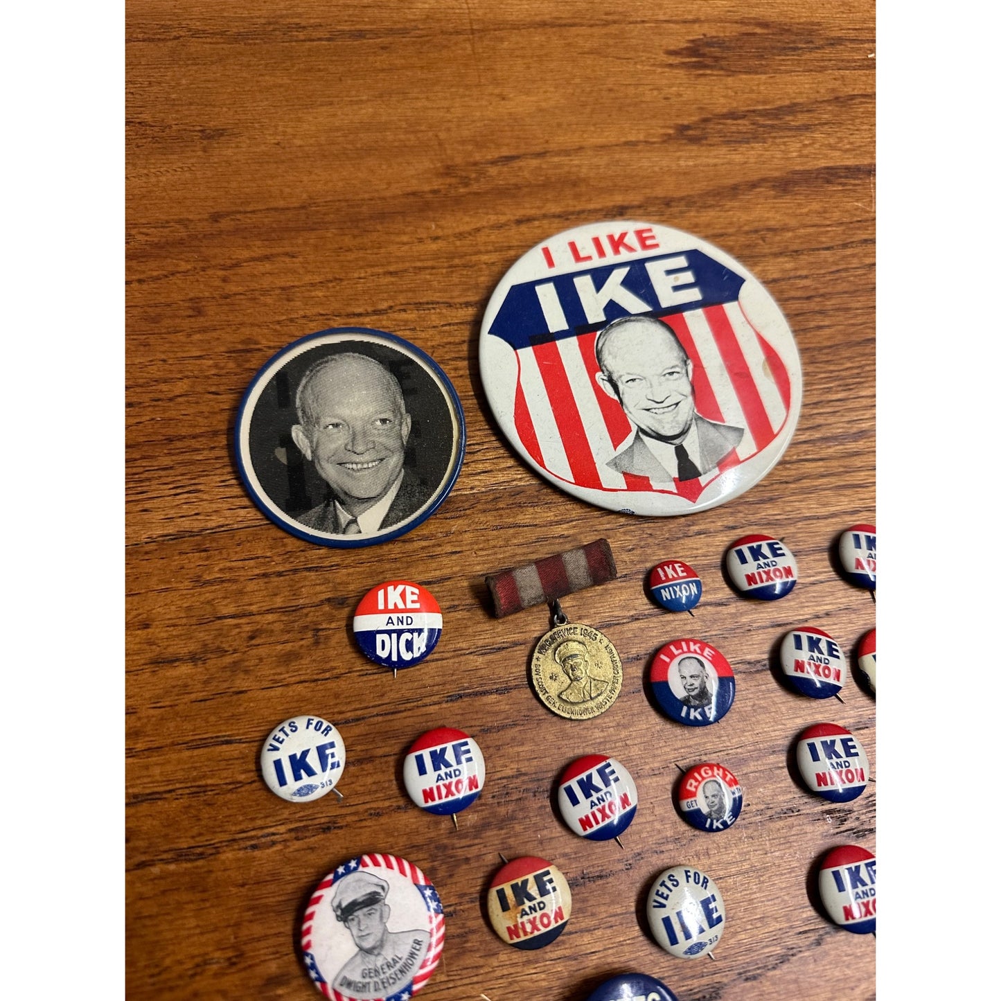 Vintage 1950s Dwight Eisenhower Ike for President Pins Buttons Huge Lot Flasher ++