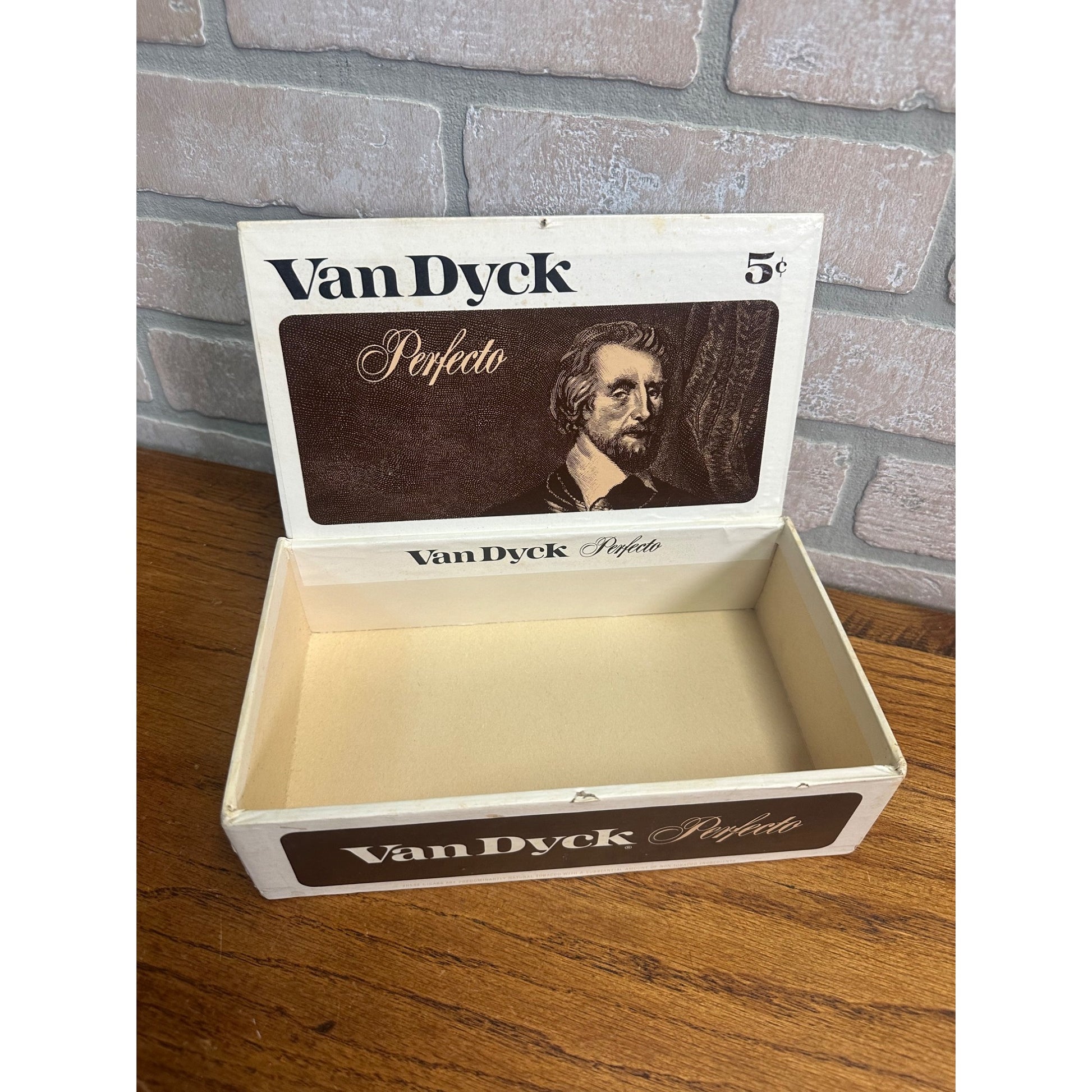 Vintage Van Dyck Perfecto Cigar Box Pressed Cardboard Advertising
