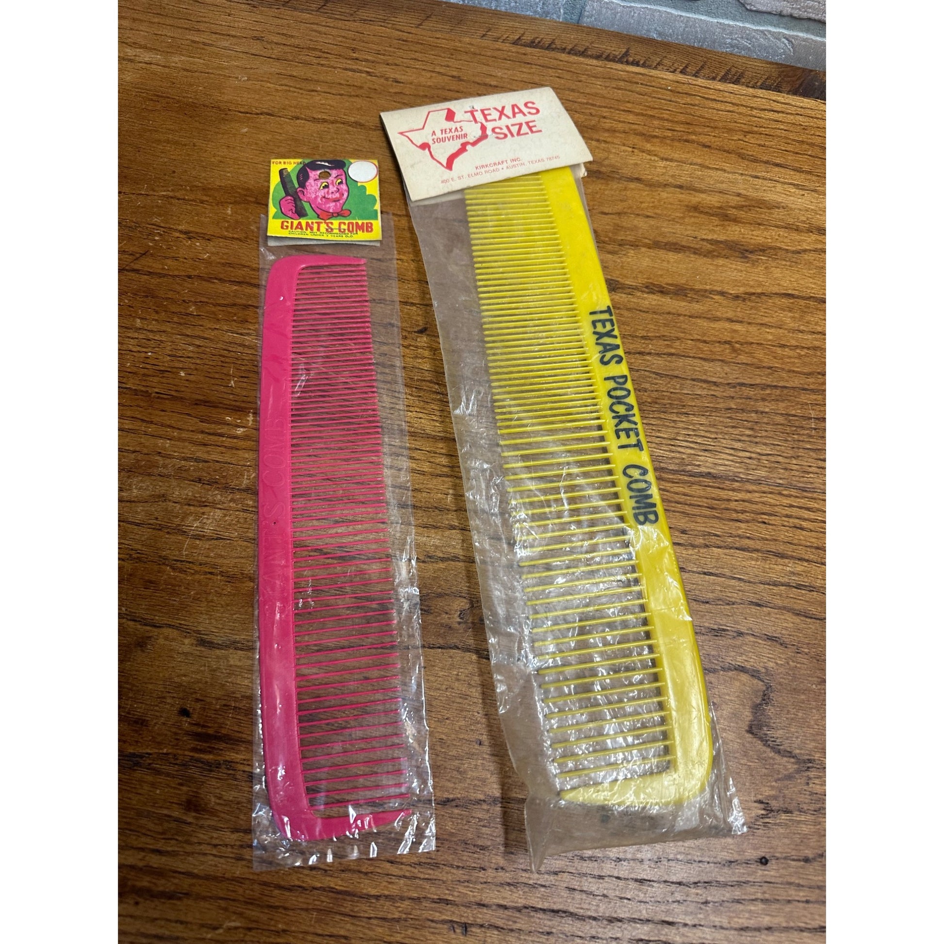 Vintage Lot (2) Texas Pocket Oversized Combs Novelty Gag Gift Funny