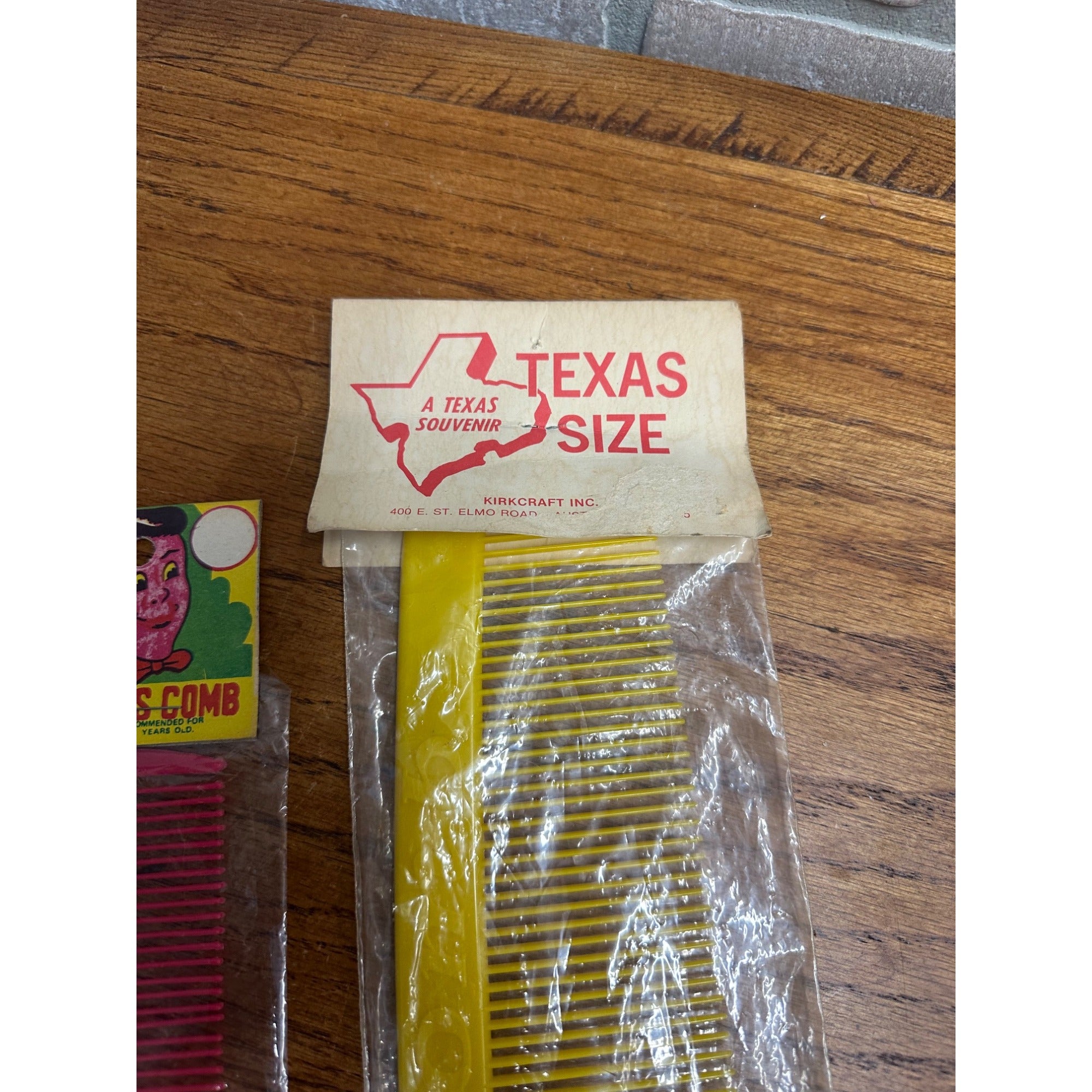 Vintage Lot (2) Texas Pocket Oversized Combs Novelty Gag Gift Funny