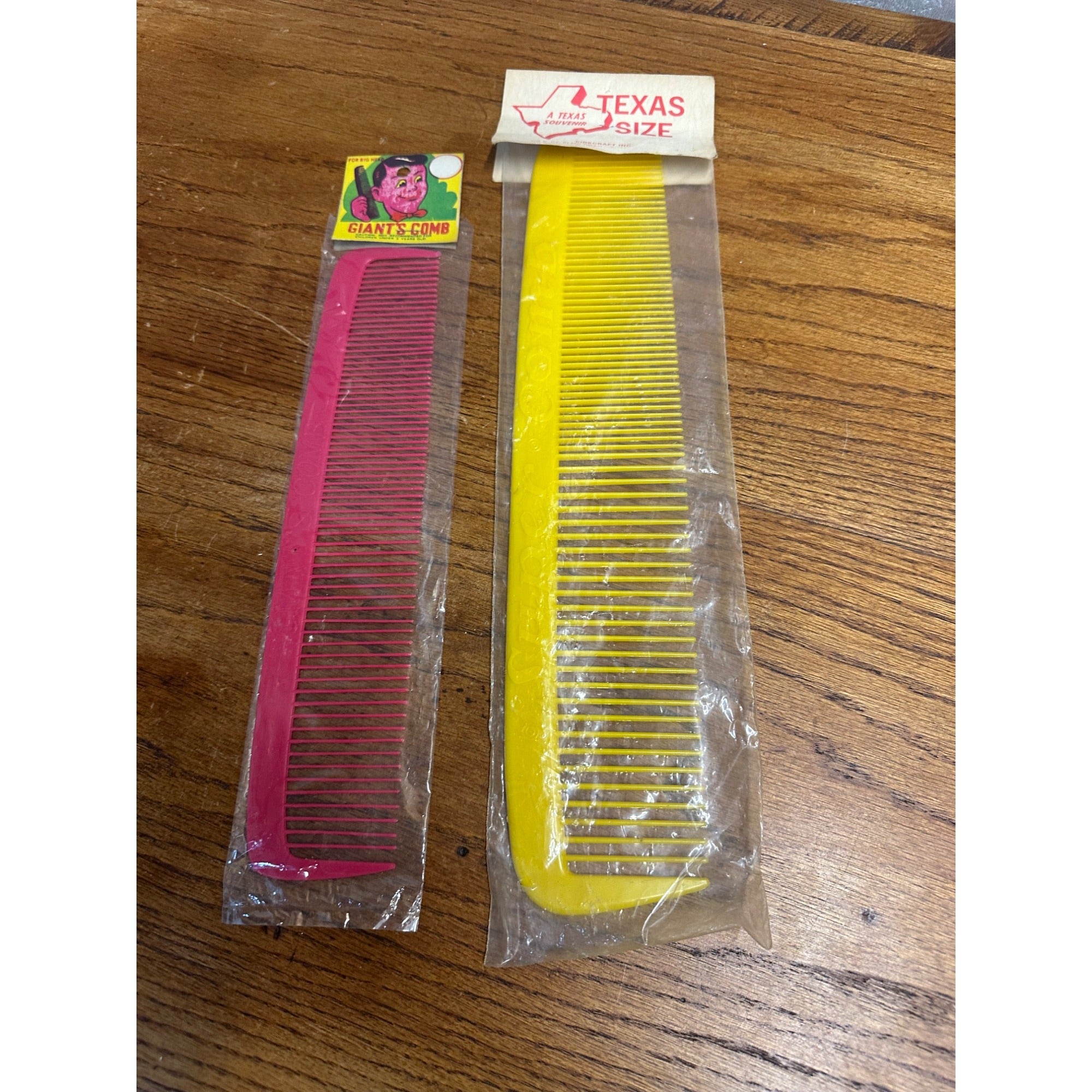 Vintage Lot (2) Texas Pocket Oversized Combs Novelty Gag Gift Funny