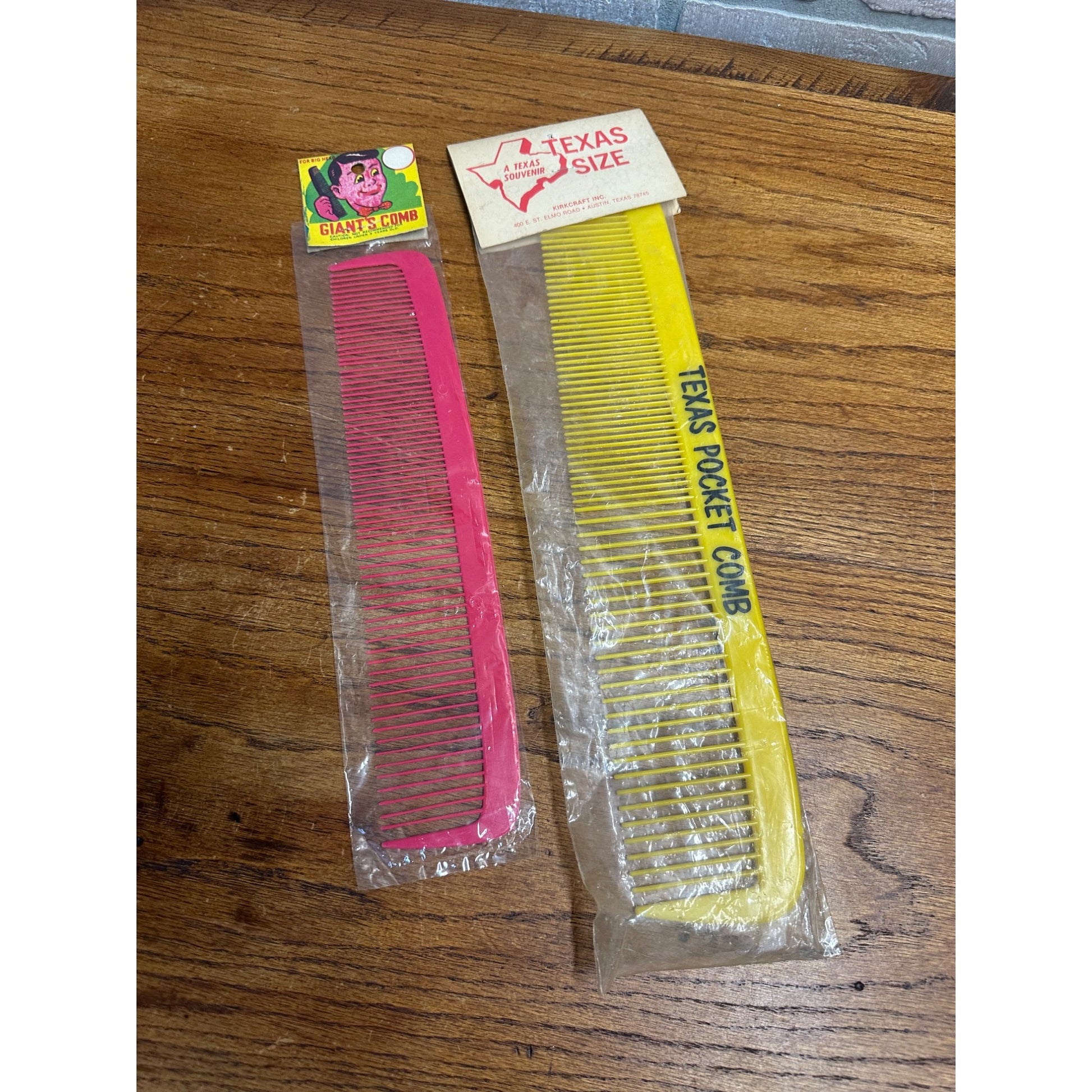 Vintage Lot (2) Texas Pocket Oversized Combs Novelty Gag Gift Funny