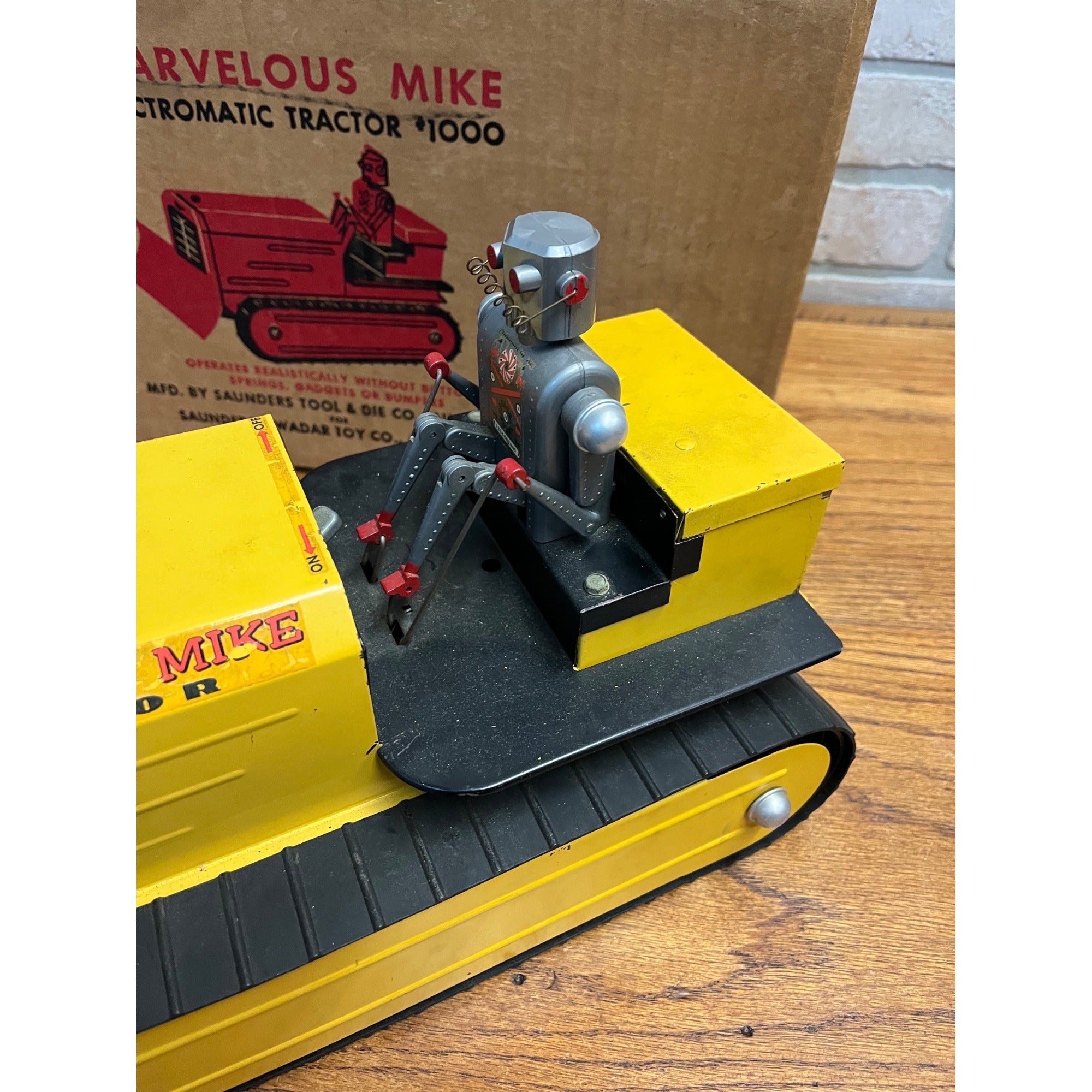 1954 Saunders Tool & Die Co. Marvelous Mike Electromatic Tractor Robot #1000