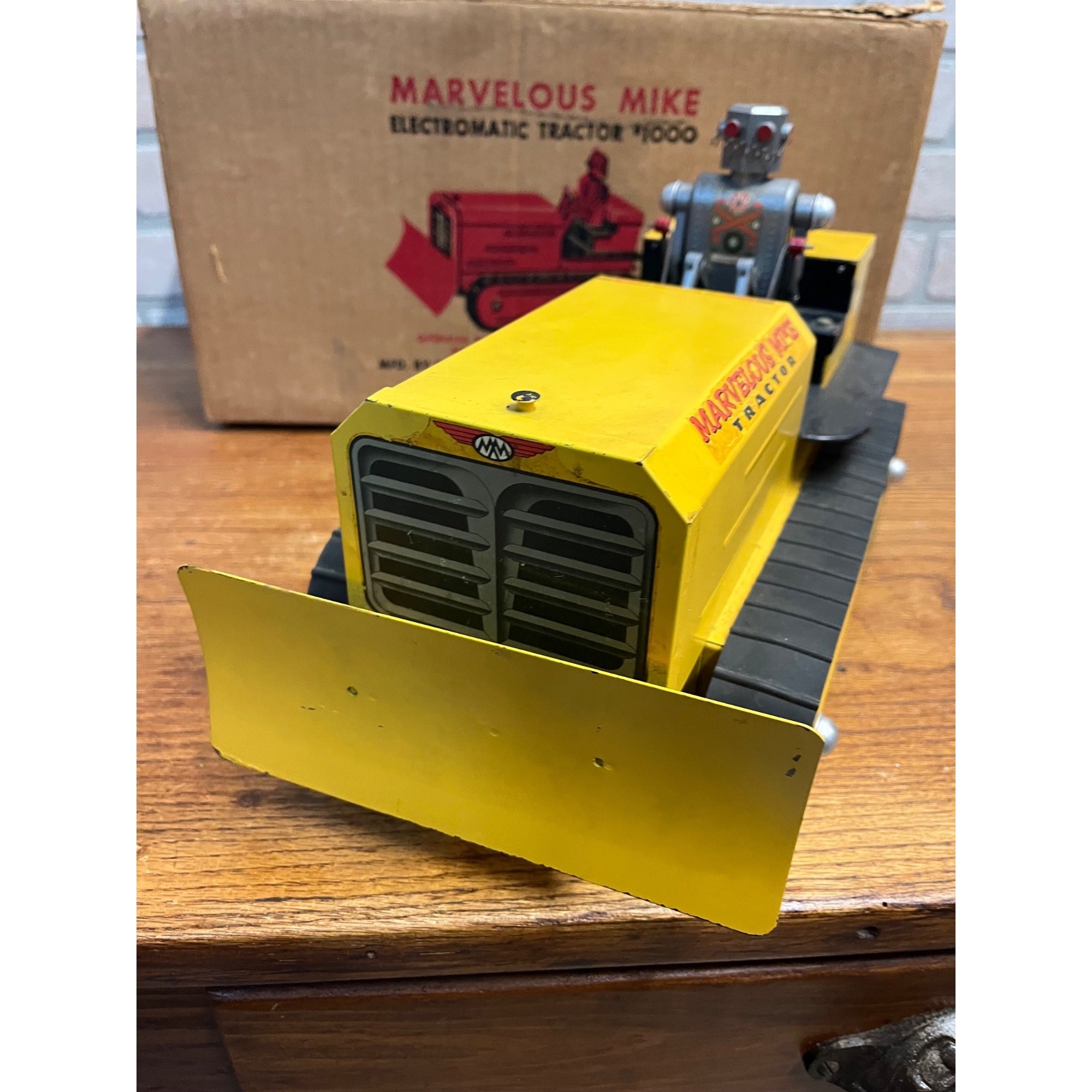 1954 Saunders Tool & Die Co. Marvelous Mike Electromatic Tractor Robot #1000