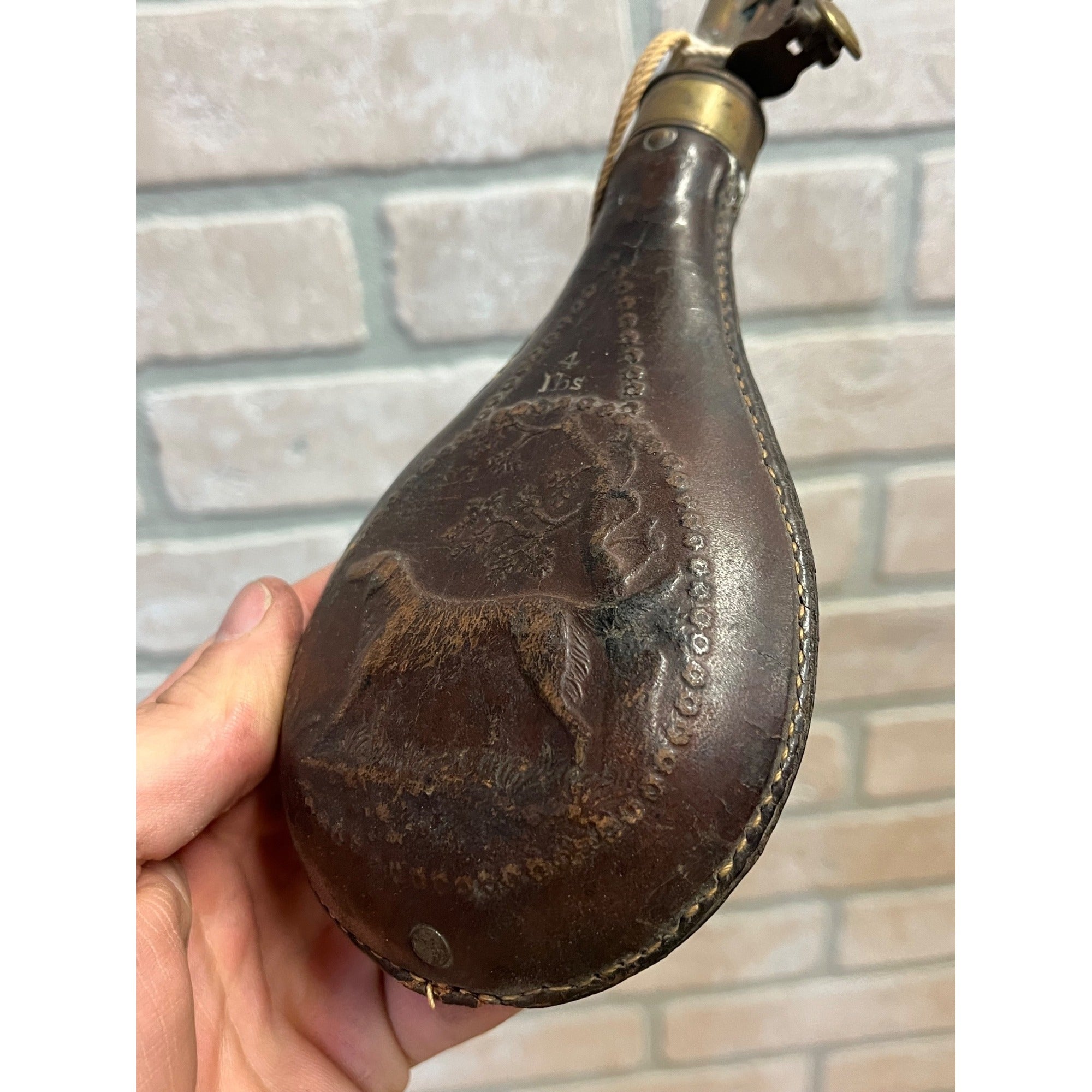 Old American Flask & Cap Co. Leather & Brass 4Lbs Gun Powder Flask Dog Scene