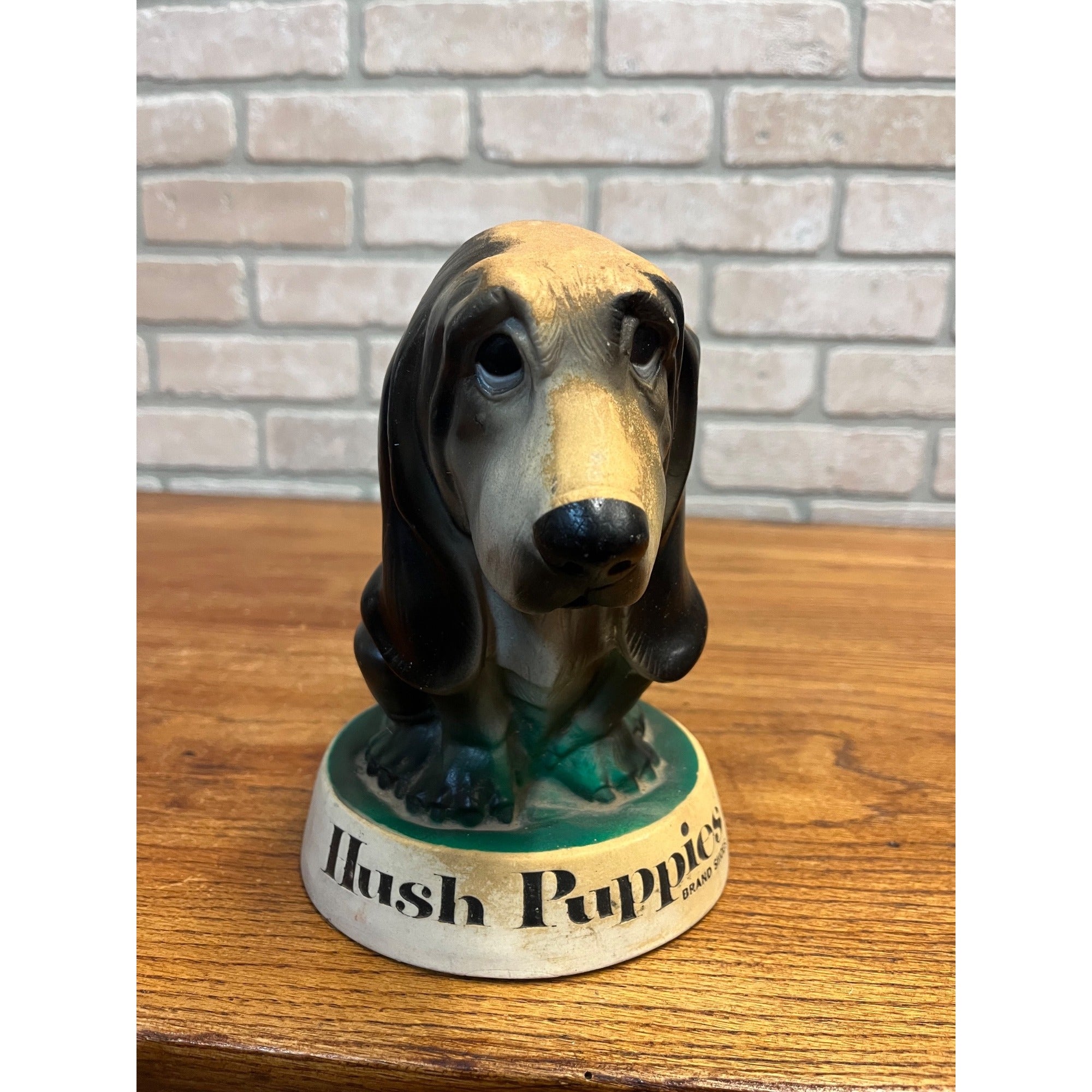 Vintage Hush Puppies Brand Shoes Vinyl Counter Store Display Sign Dog Figure