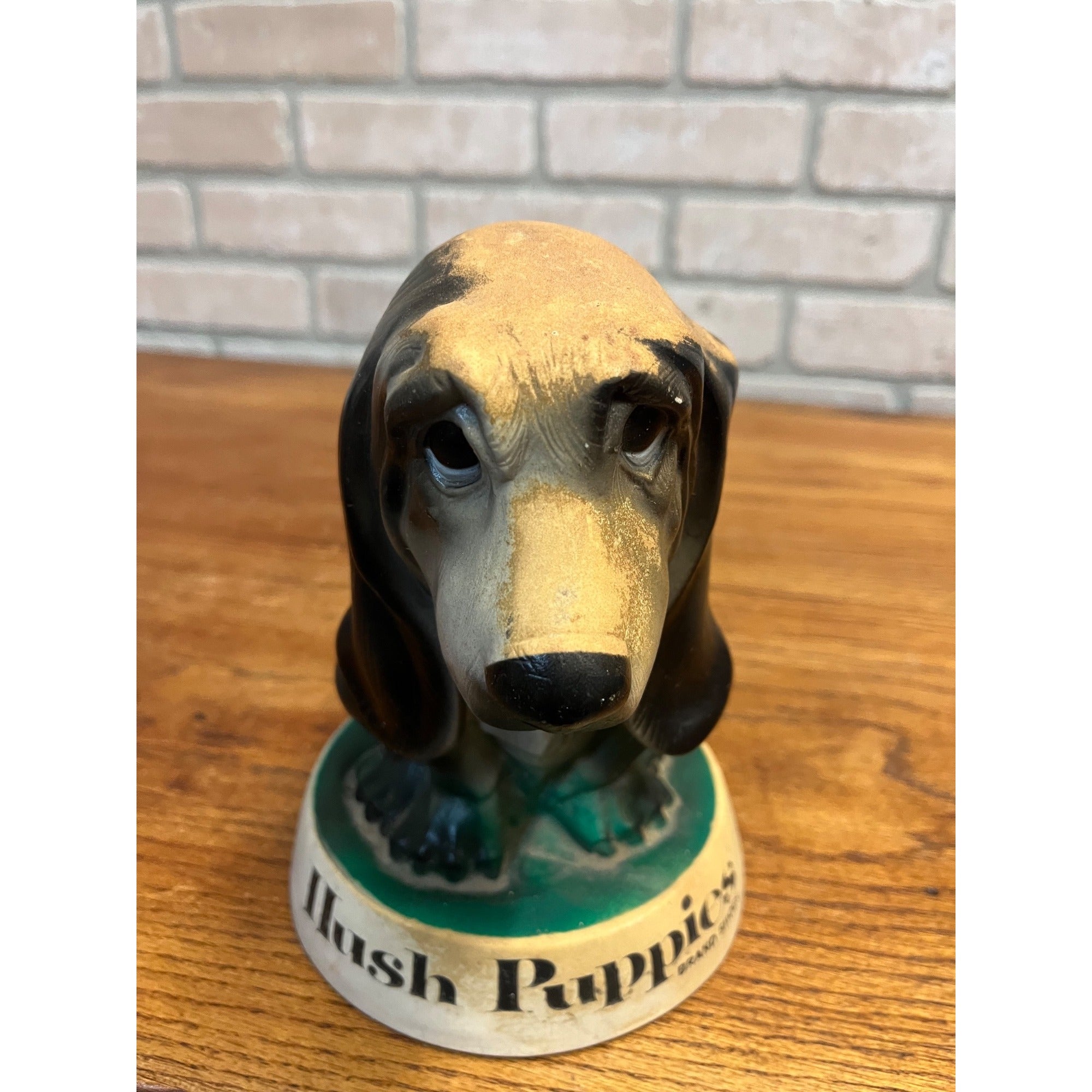 Vintage Hush Puppies Brand Shoes Vinyl Counter Store Display Sign Dog Figure