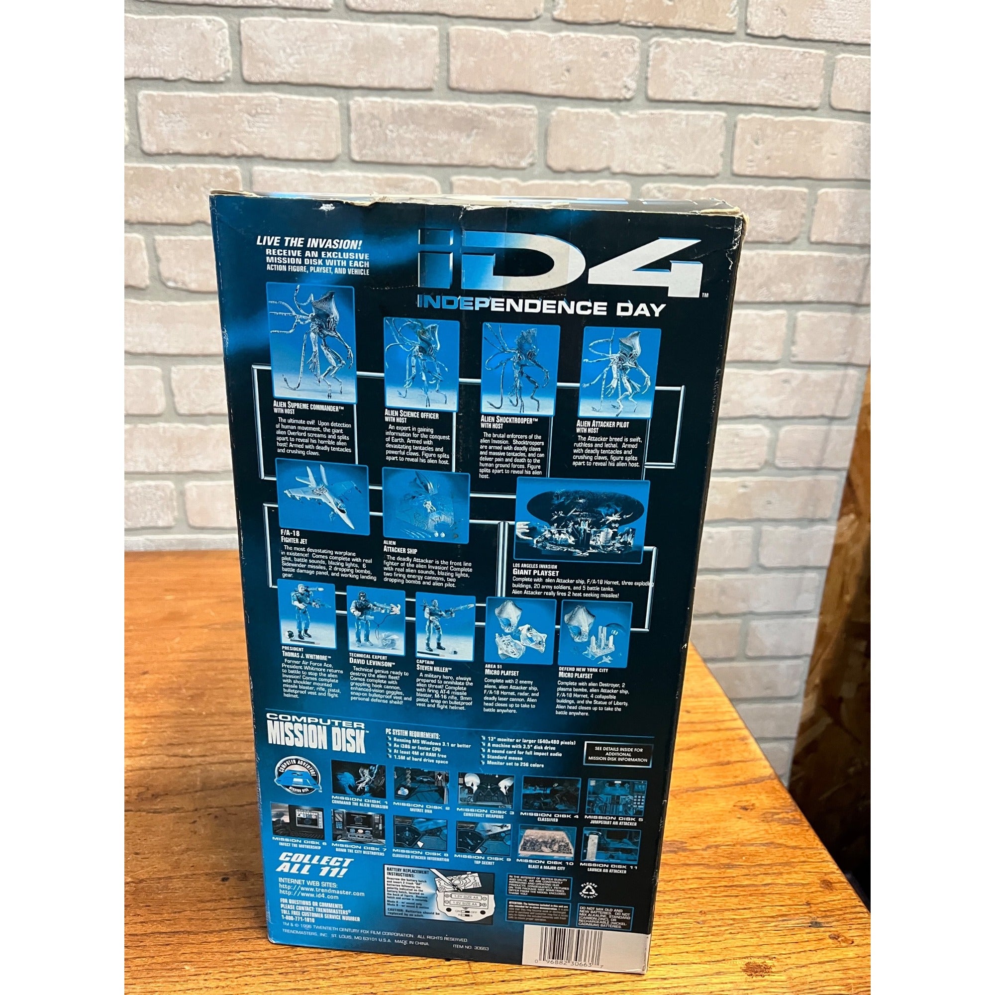 iD4 Independence Day Alien Supreme Commander 1996 Action Figure  NIB