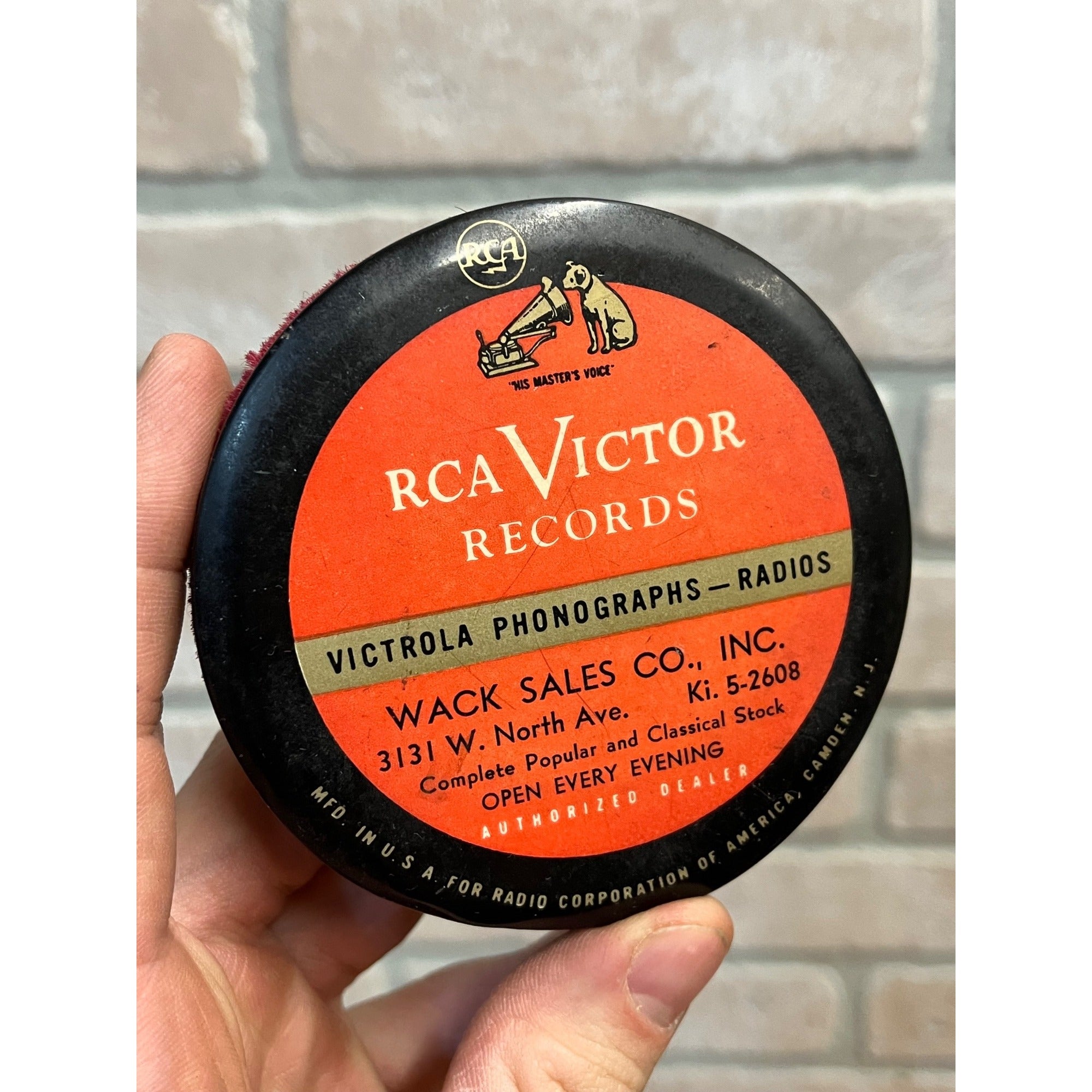 Vintage RCA Victor Nipper Dog Advertising Celluloid Duster Cleaner Milwaukee WI