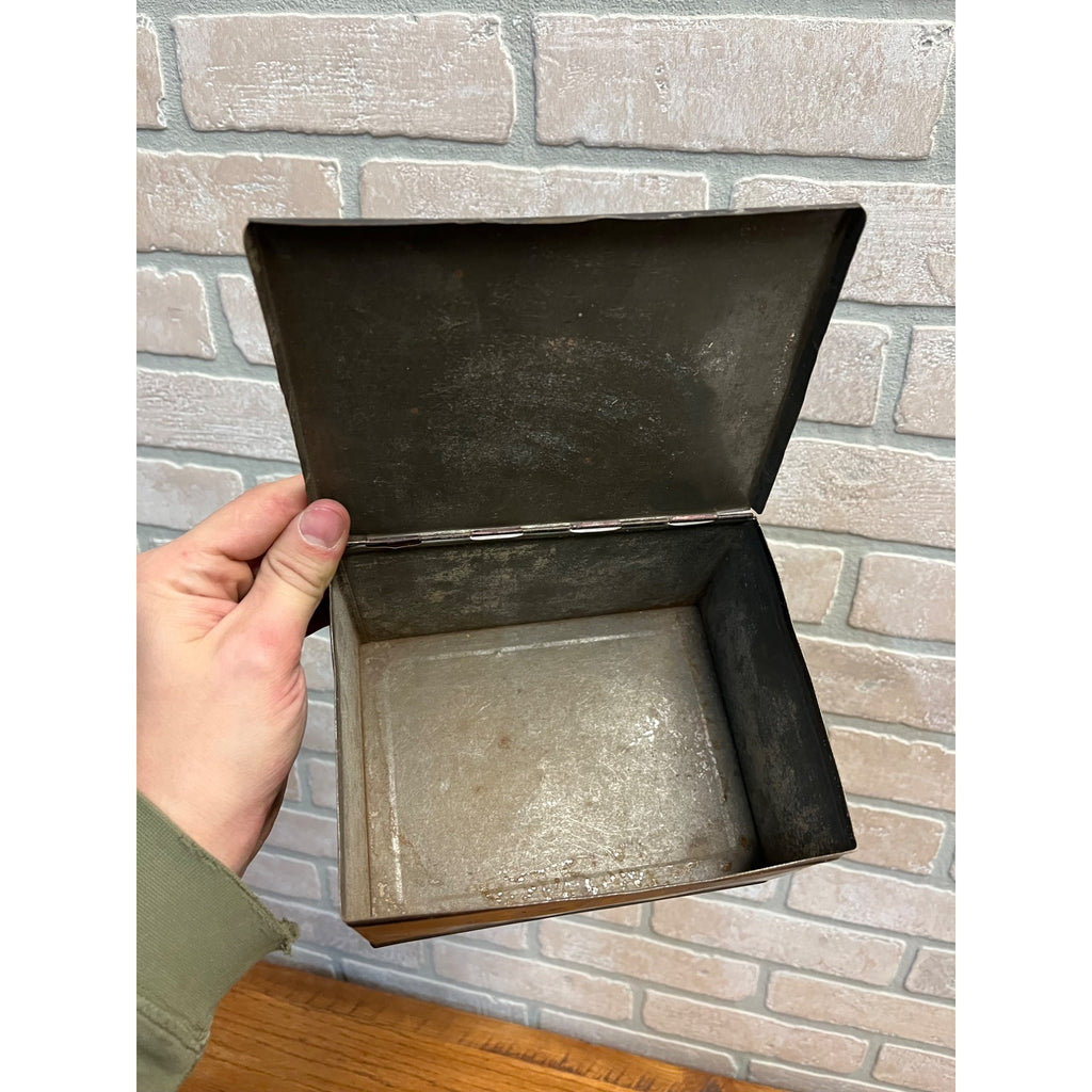 Antique 1890s Cake Box Mixture Tobacco Tin Leavitt & Peirce Cambridge Mass. Can